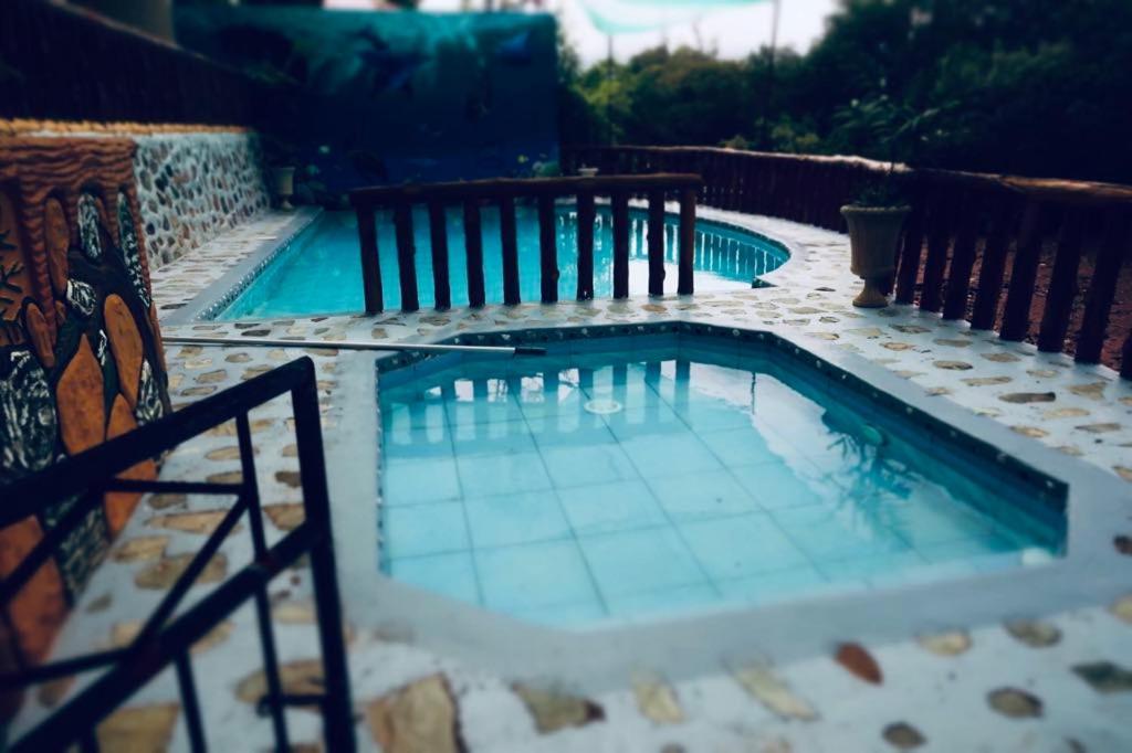 Seashore Garden Apartment *