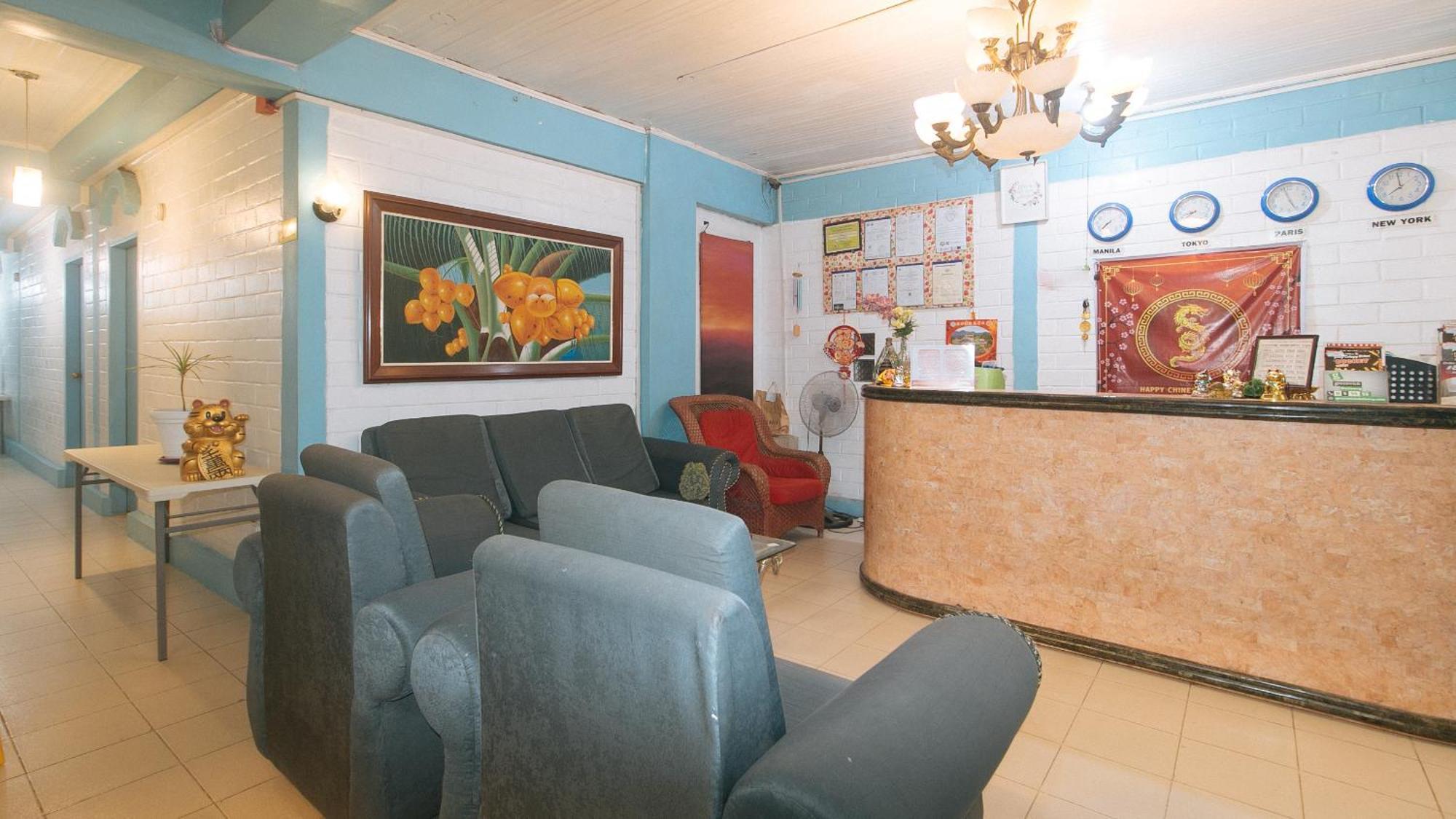 Hotel Reddoorz At La Maria And Tourist 3*