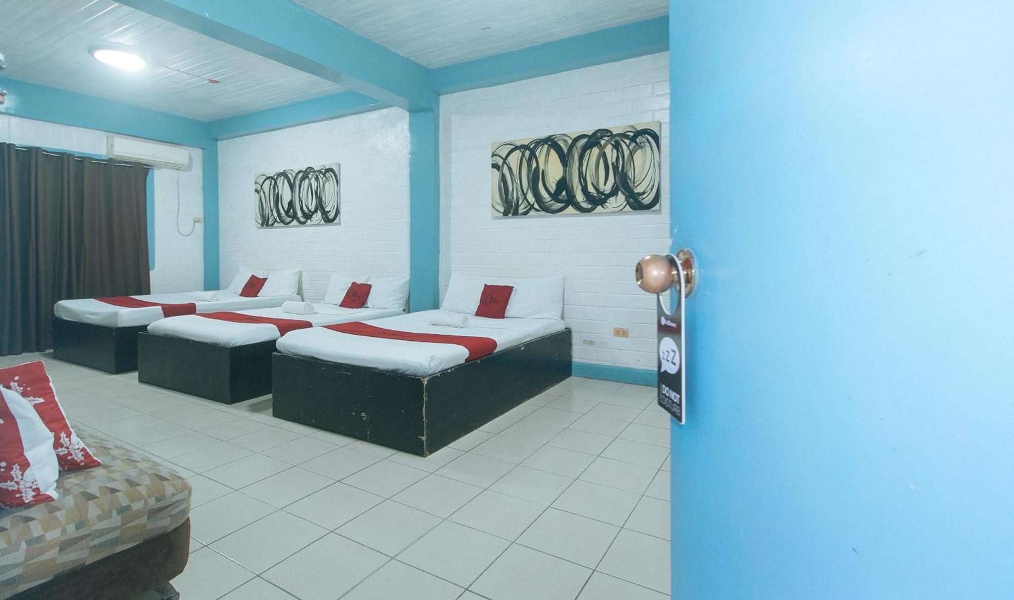 Reddoorz At La Maria And Tourist Hotel