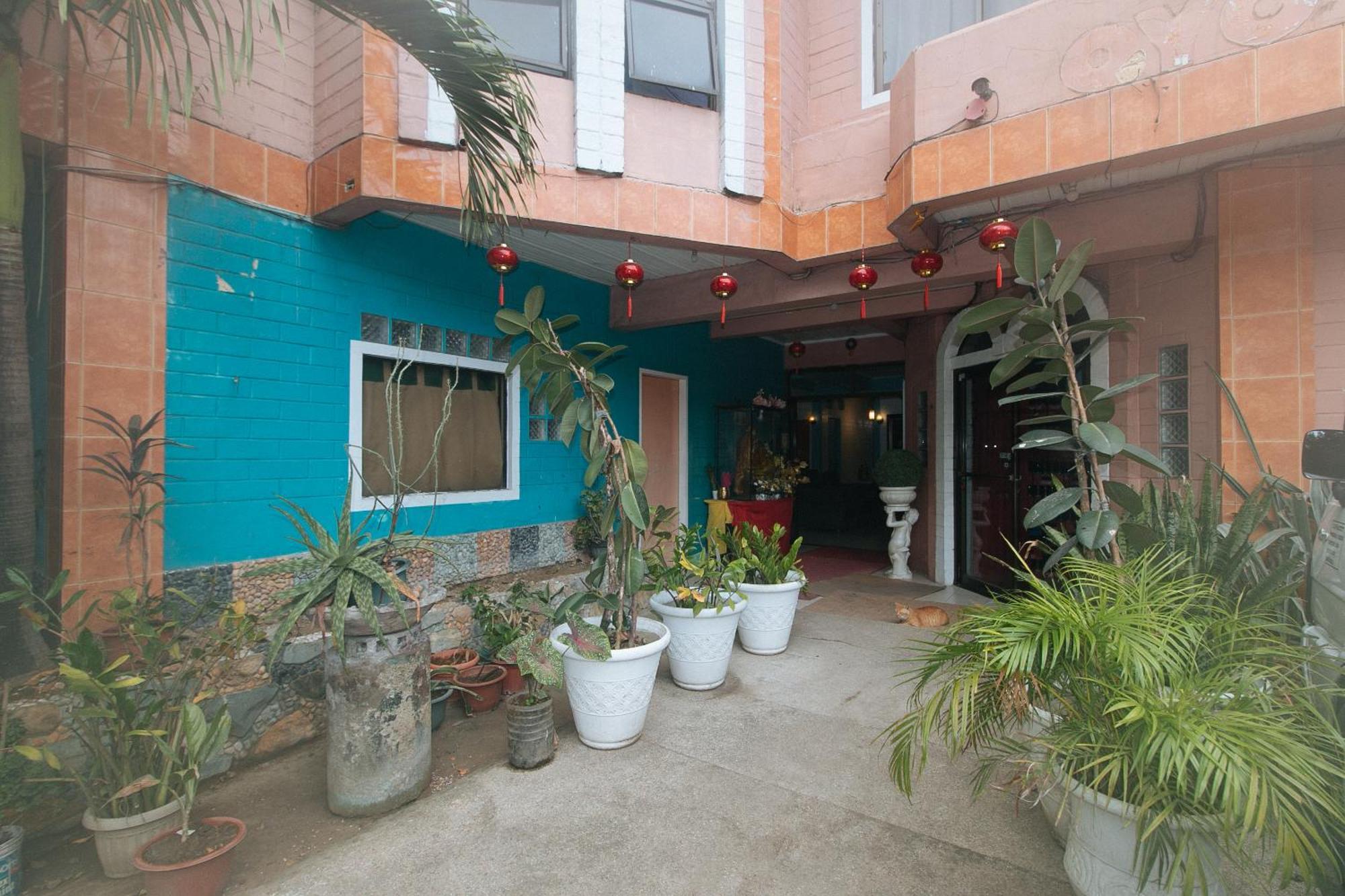Reddoorz At La Maria And Tourist Hotel 3*