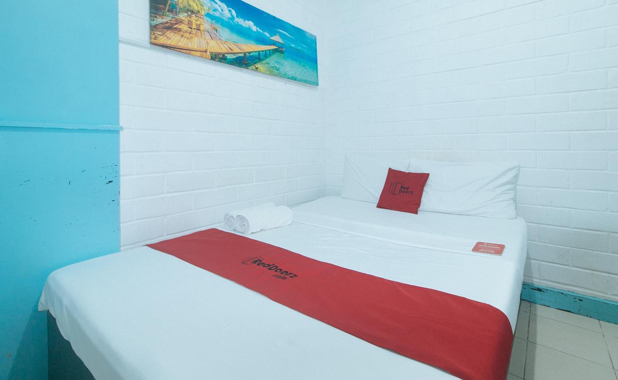 Hotel Reddoorz At La Maria And Tourist