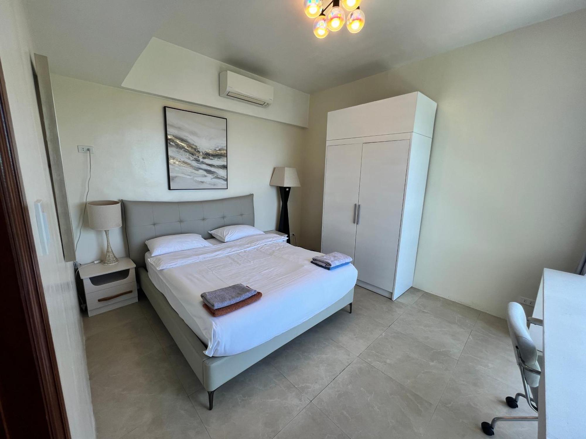 La Mirada Residences Sea-view *