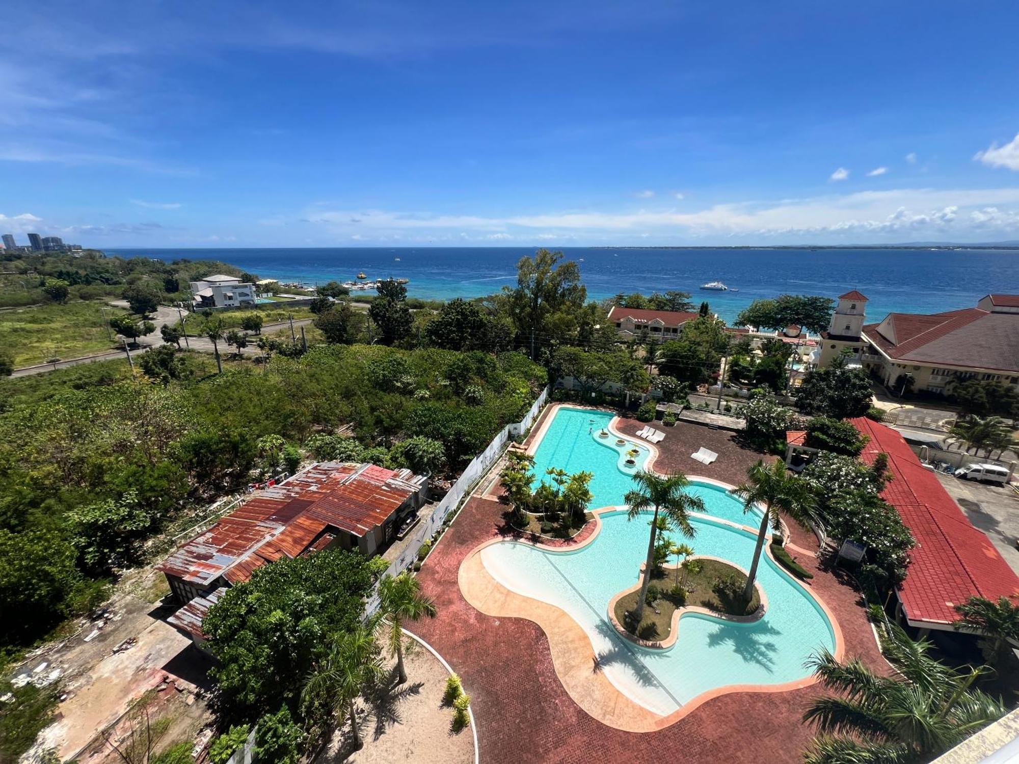 La Mirada Residences Sea-view Apartment Lapu-Lapu City