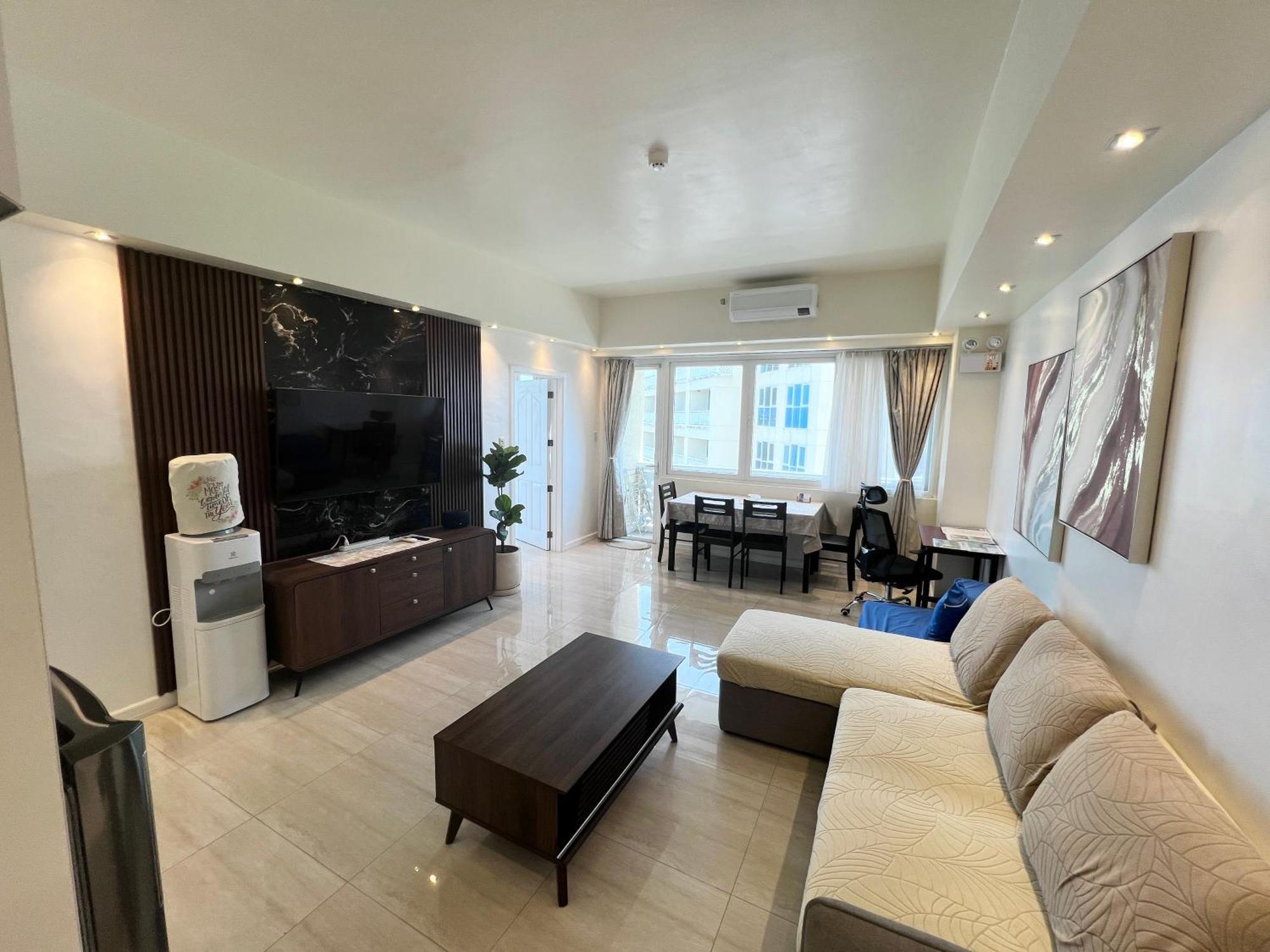 La Mirada Residences Sea-view *