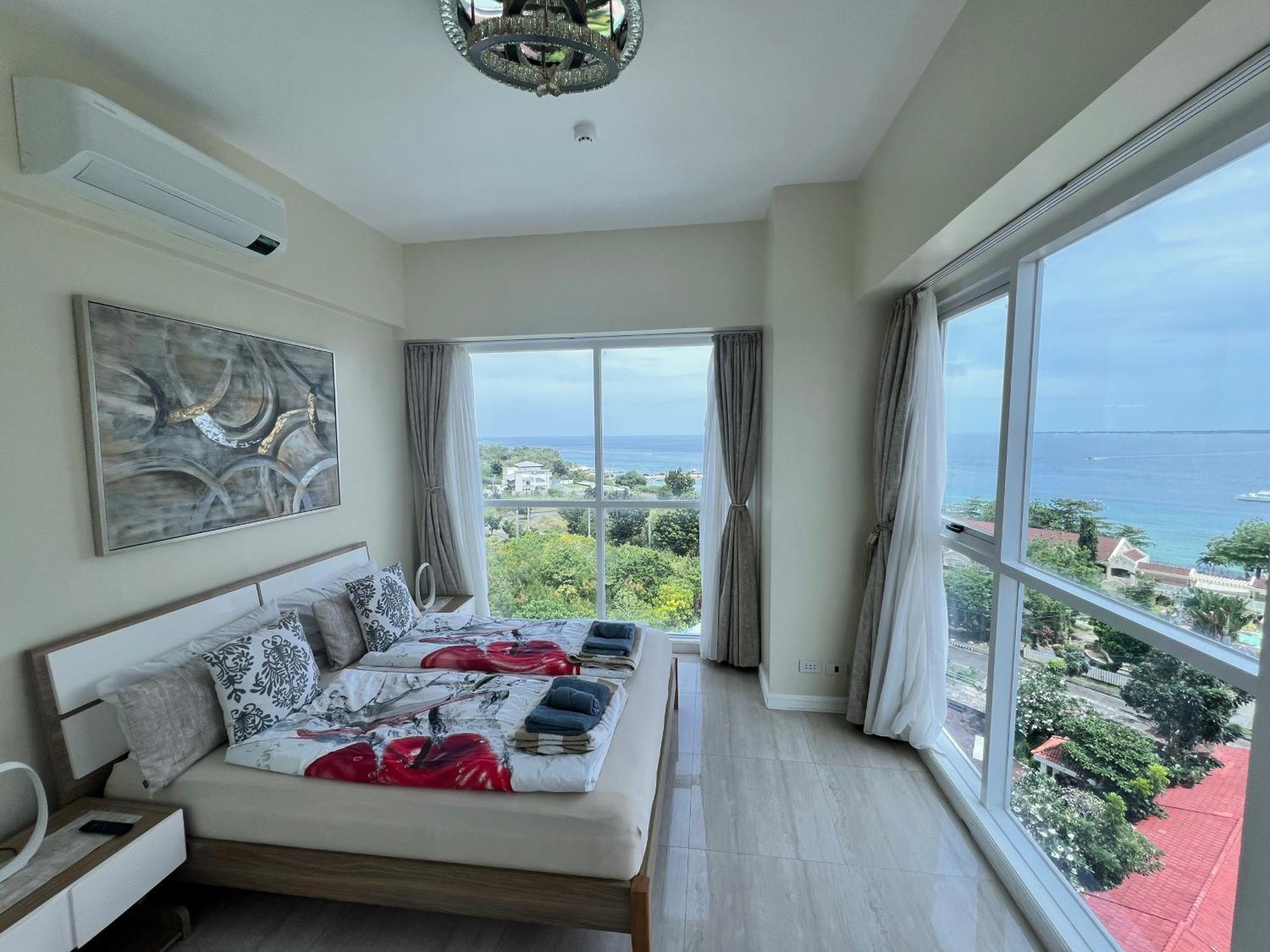 La Mirada Residences Sea-view