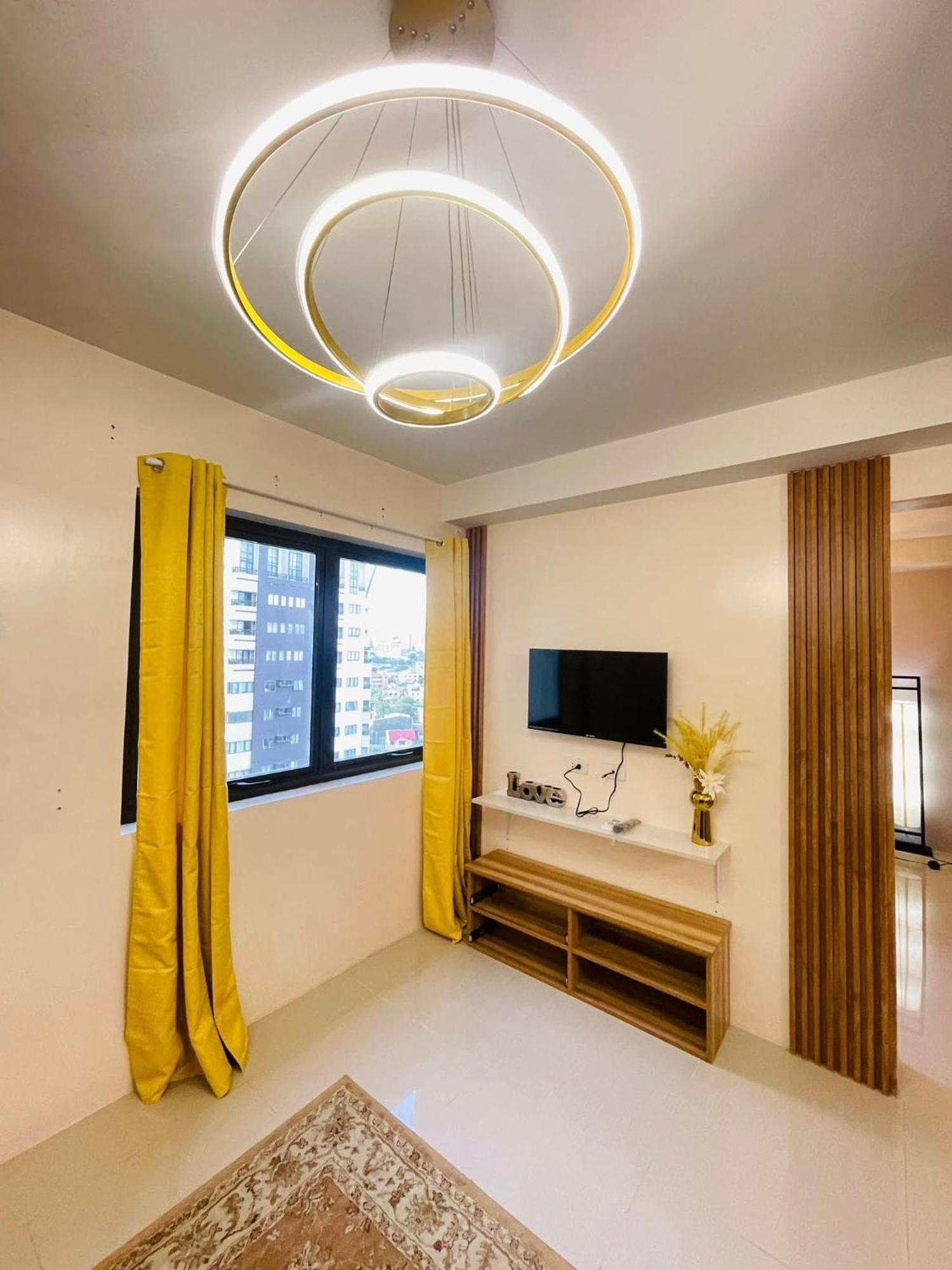 1426 Family & Barkada Staycation For 8 Pax