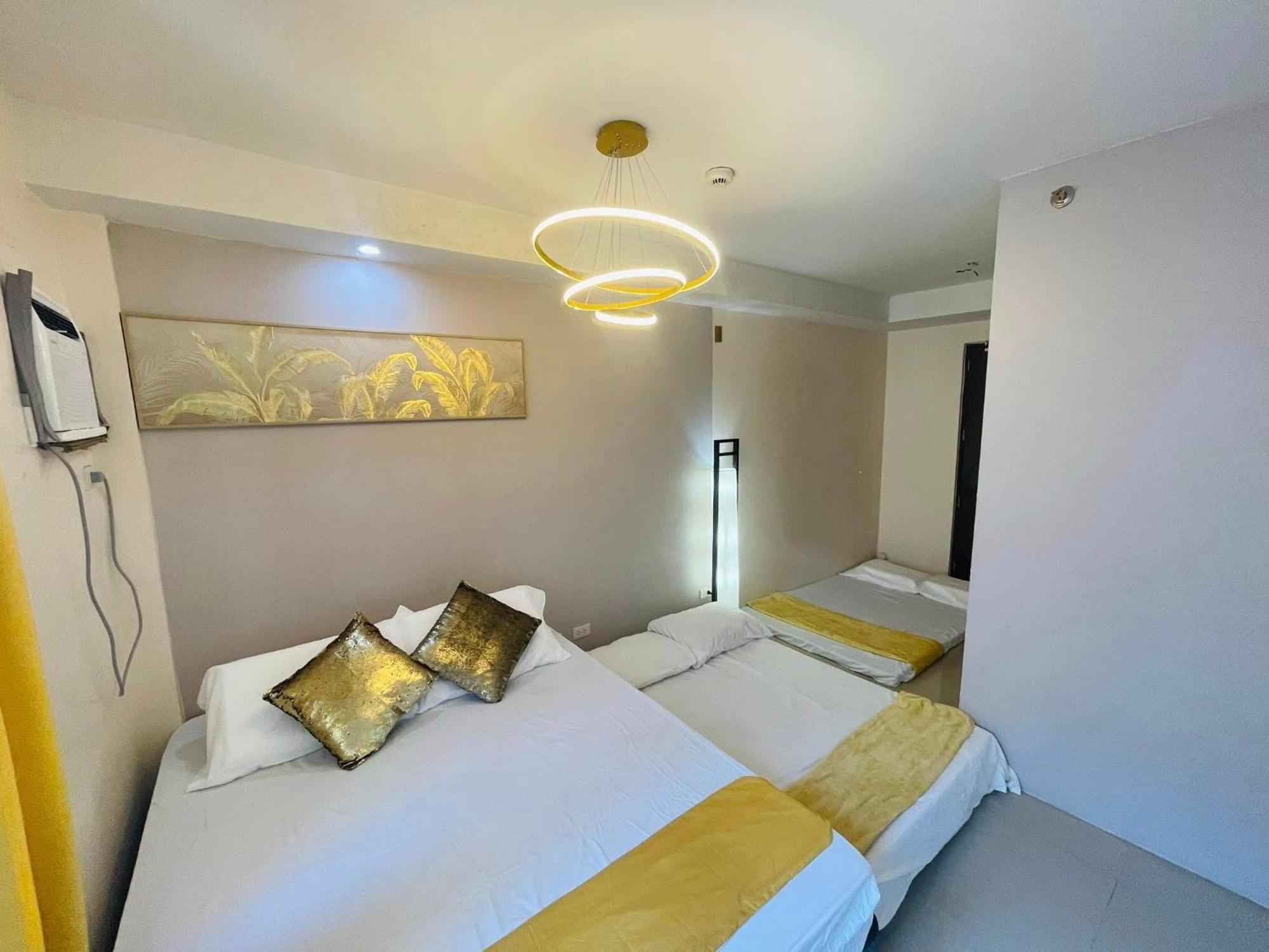 1426 Family & Barkada Staycation For 8 Pax Cebu