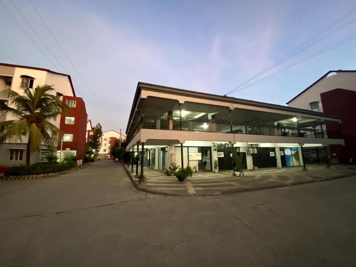 Apartment Cozy 2br With Comfy Beds Near Divespots & Airport *