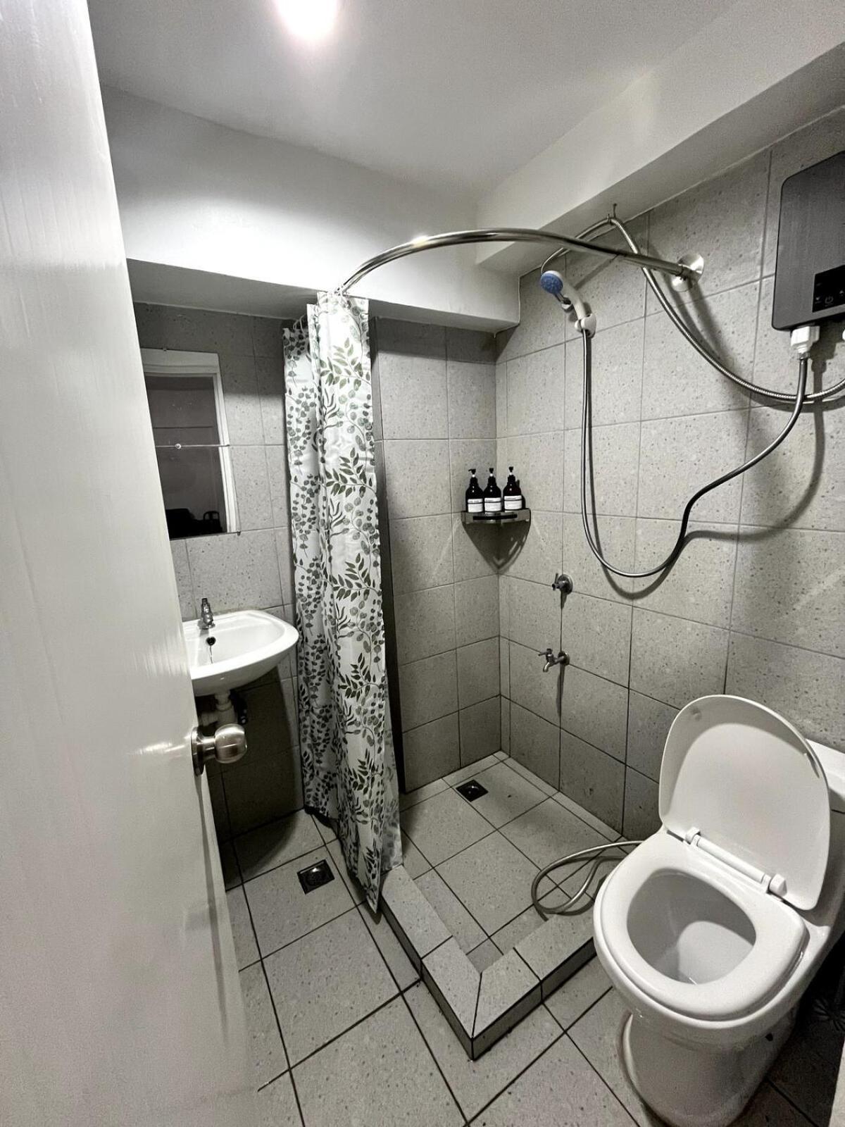 Cozy 2br With Comfy Beds Near Divespots & Airport Apartment Lapu-Lapu City