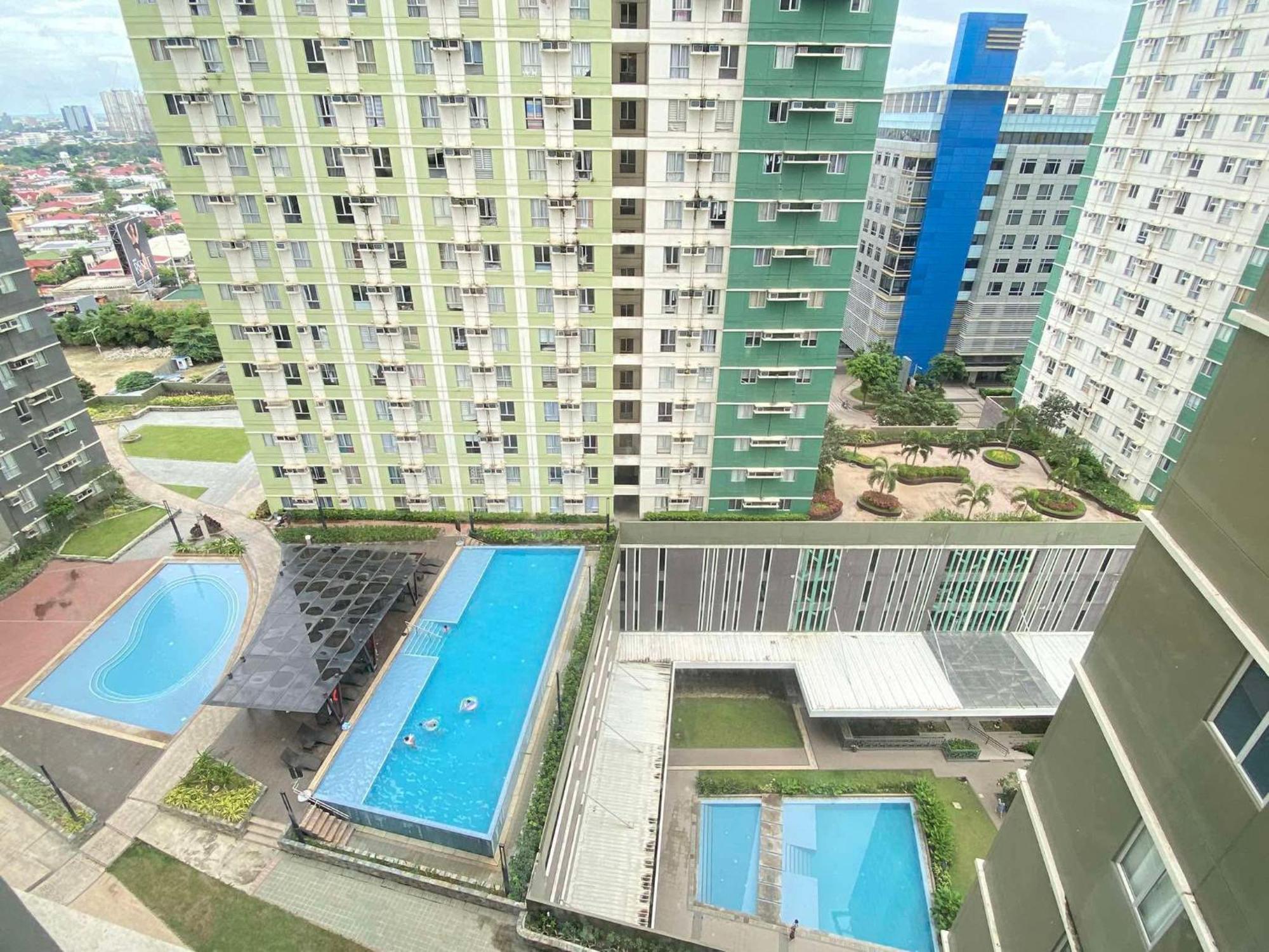 Comfy At Avida Riala It Park Fast Wifi By Snug Retreat Apartment
