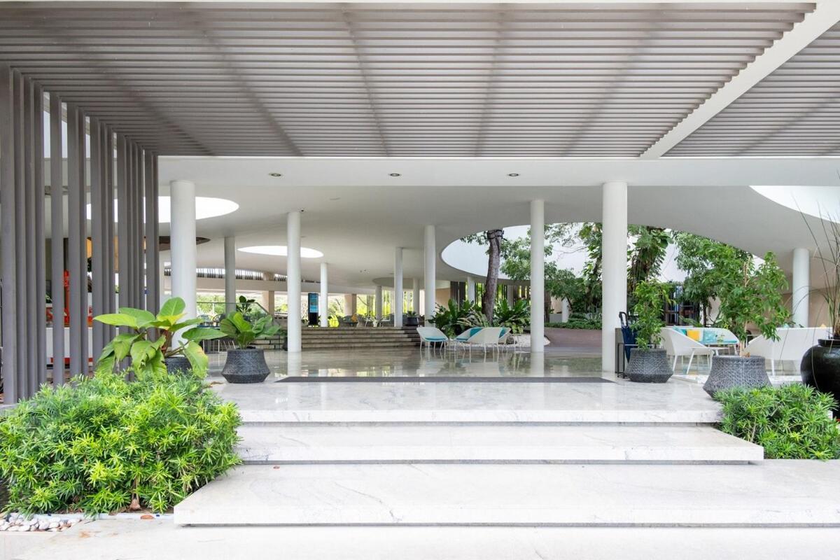 The Royal Staghorn - A Luxury Apartment
