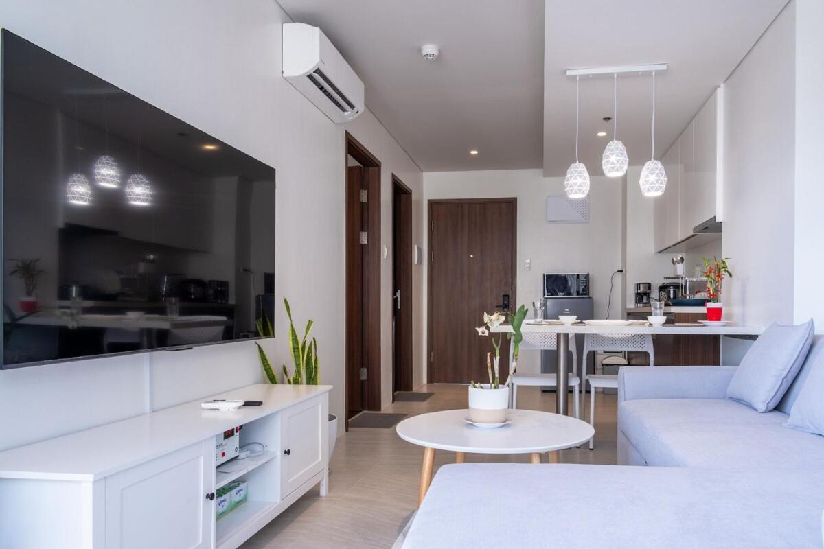 The Royal Staghorn - A Luxury Apartment Lapu-Lapu City