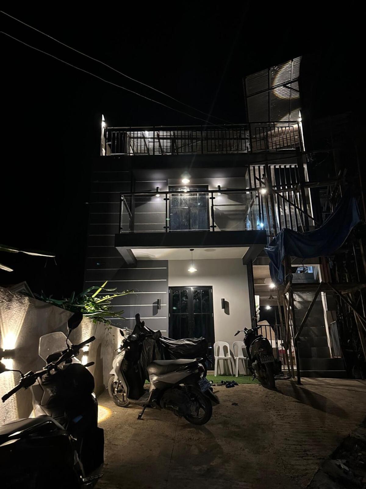 K And R Fully Furnished With Balcony