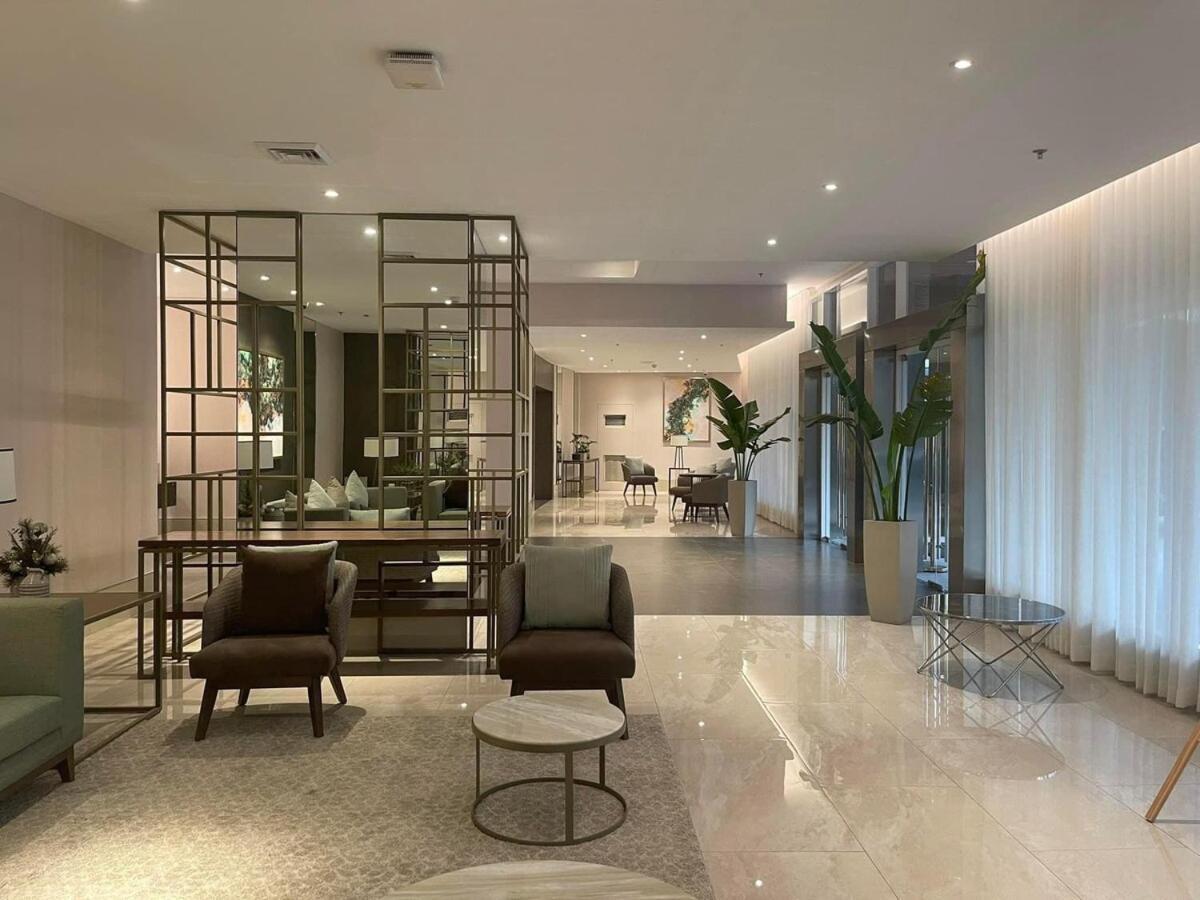 One Br With Balcony At East Gate Apartment Cebu