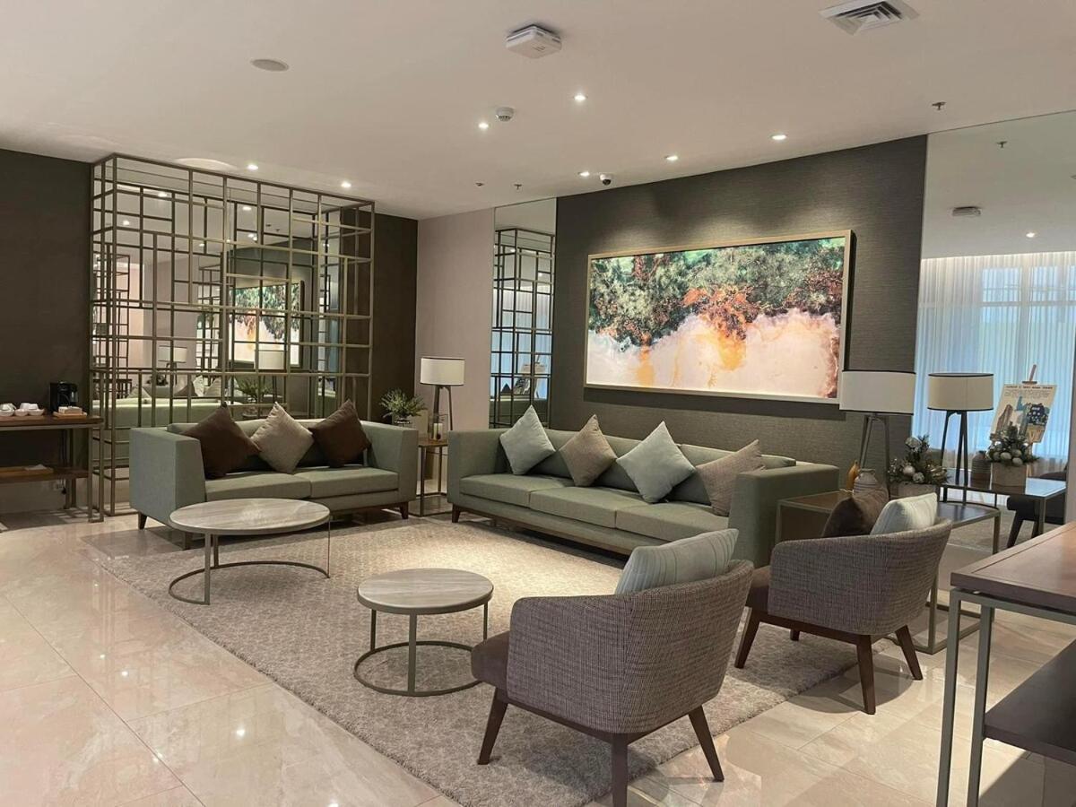 Apartment One Br With Balcony At East Gate *