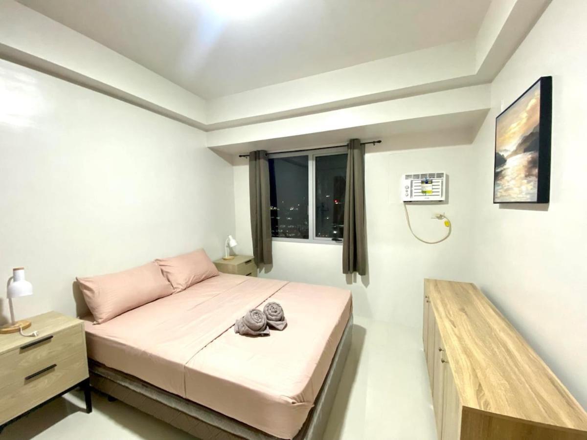 One Br With Balcony At East Gate Apartment *