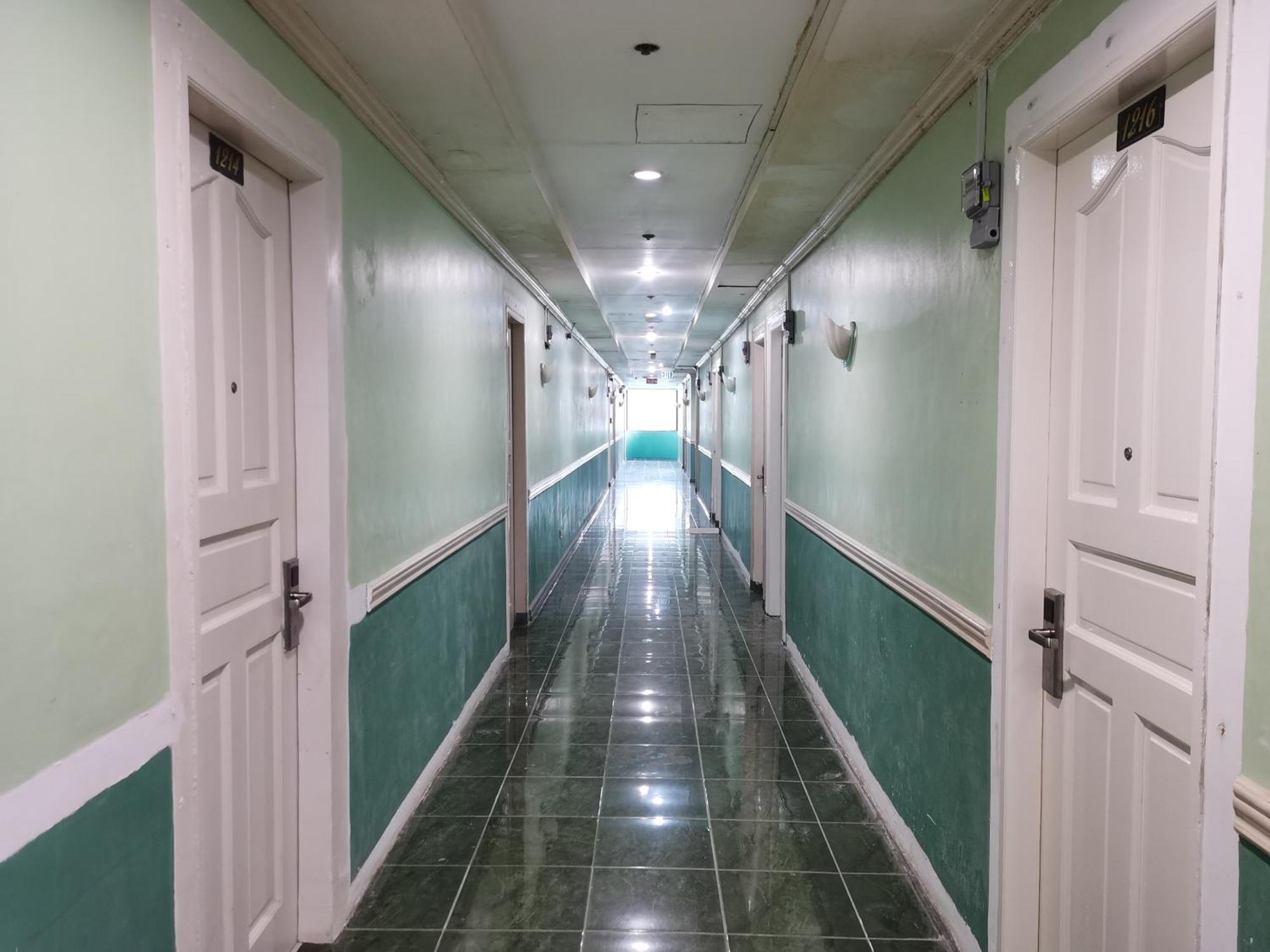 Hotel Metro Park -