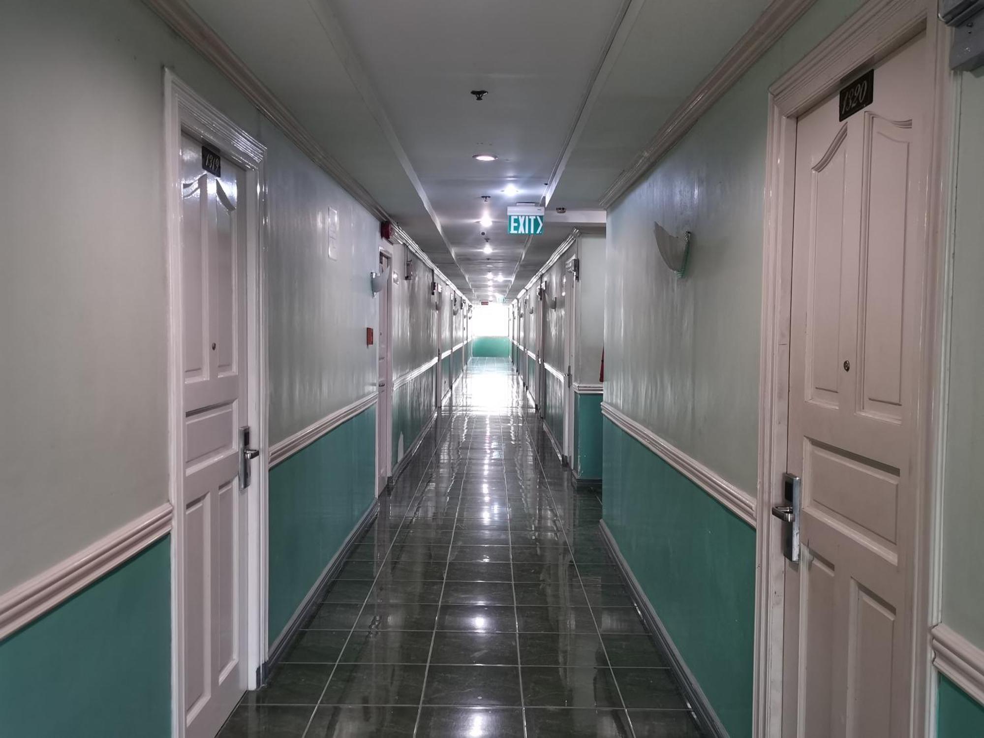 Hotel Metro Park -