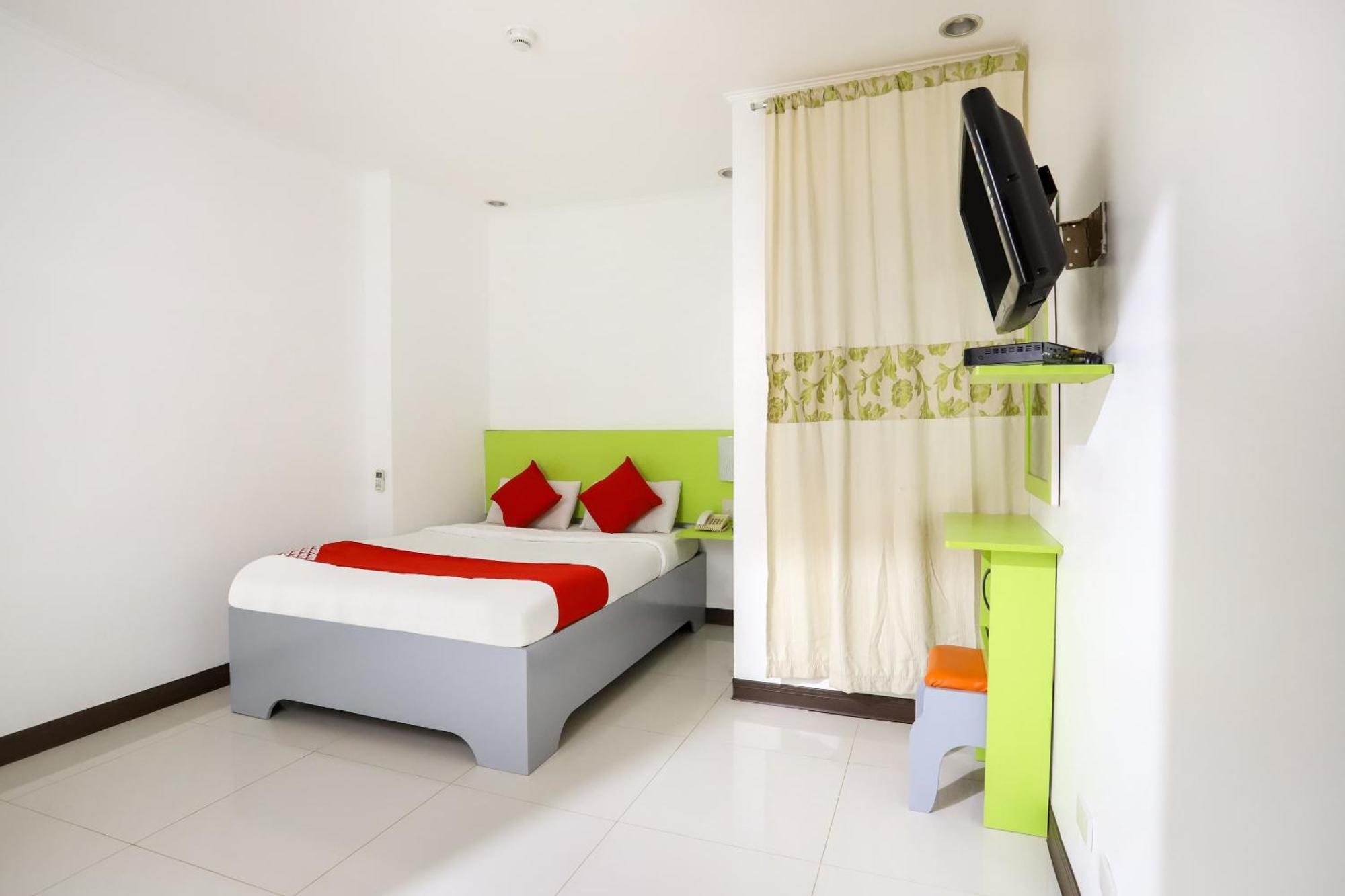 Oyo 210 Apple Tree 3*