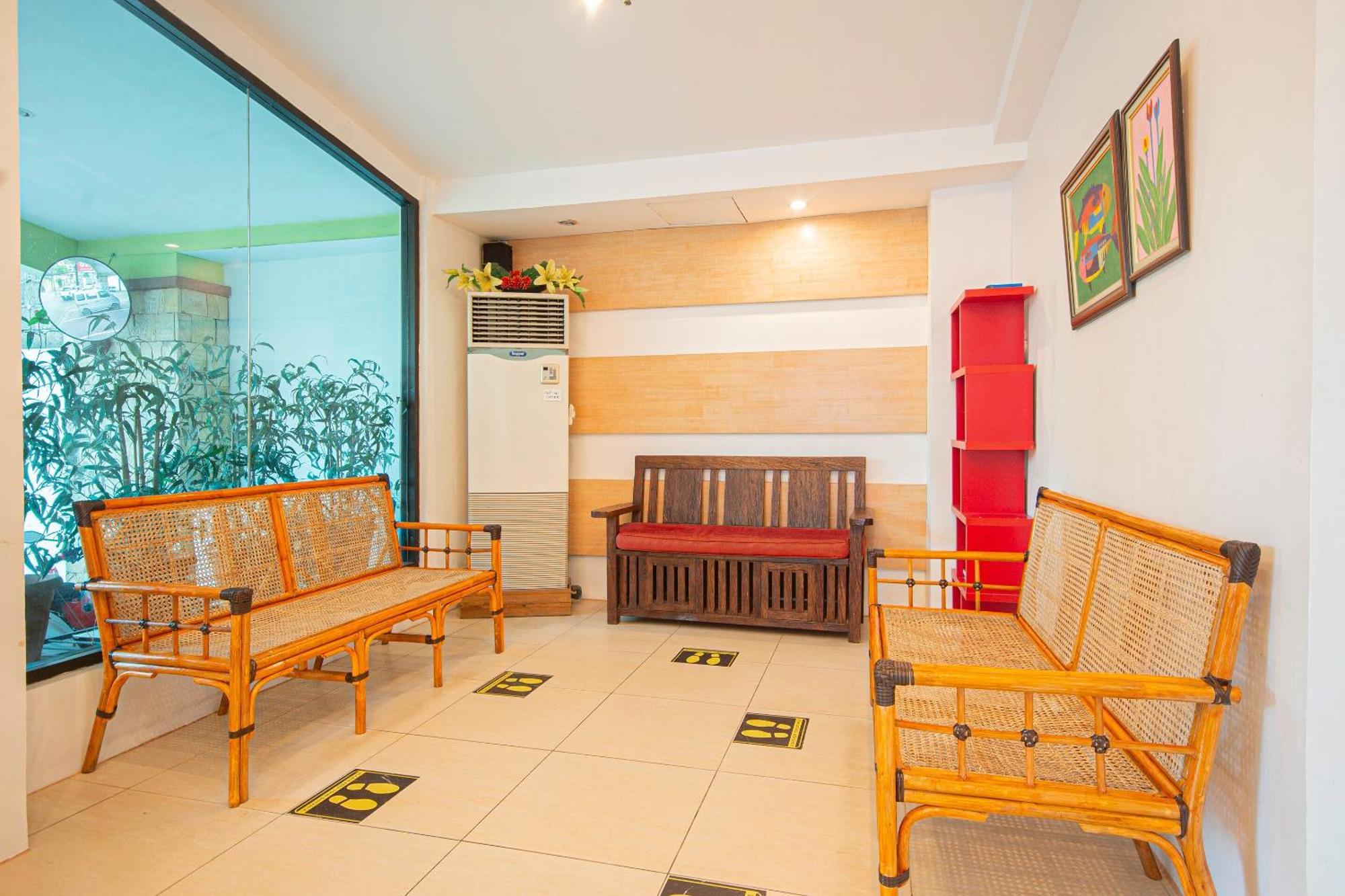 Oyo 210 Apple Tree Hotel Cebu