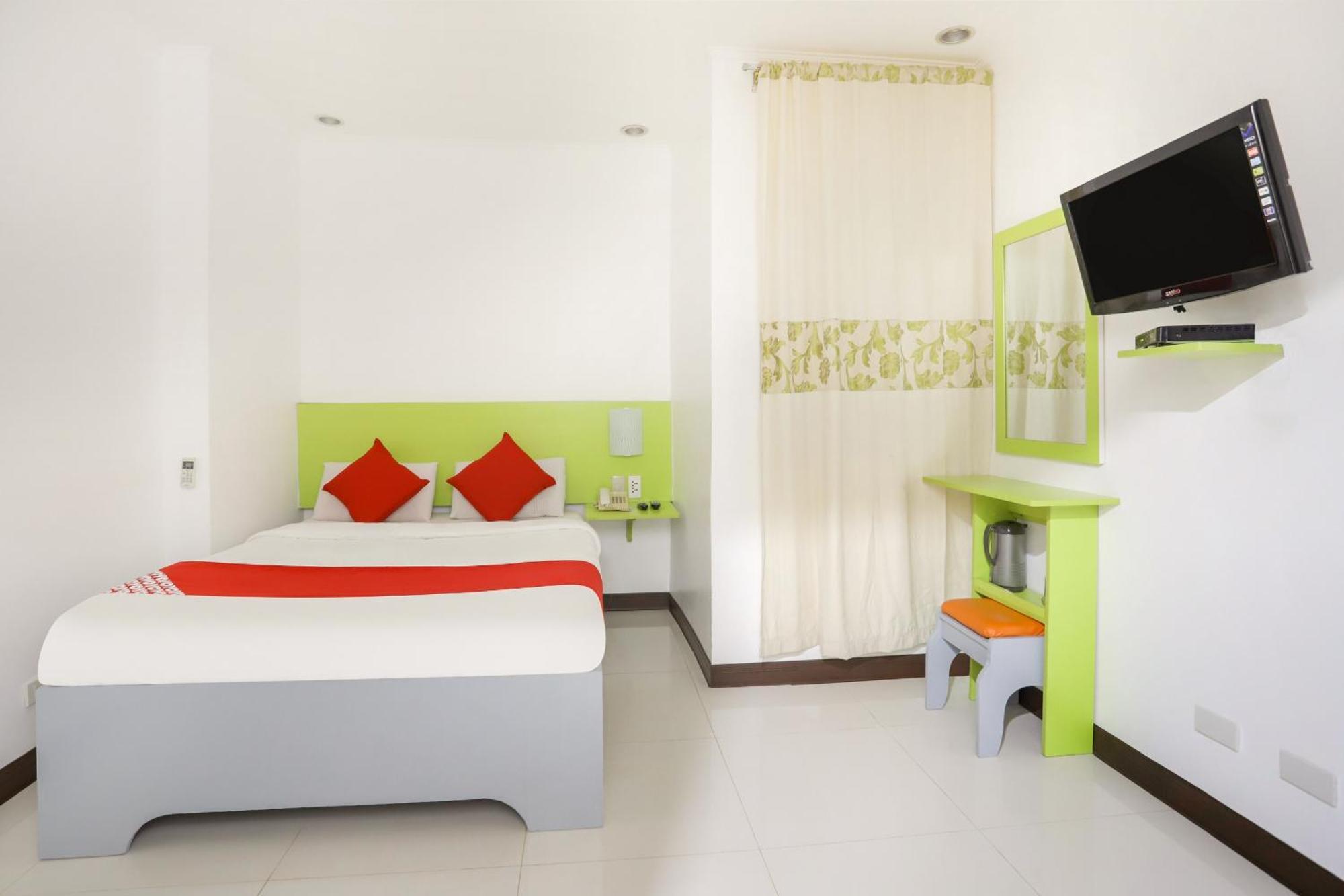 Oyo 210 Apple Tree Hotel 3*