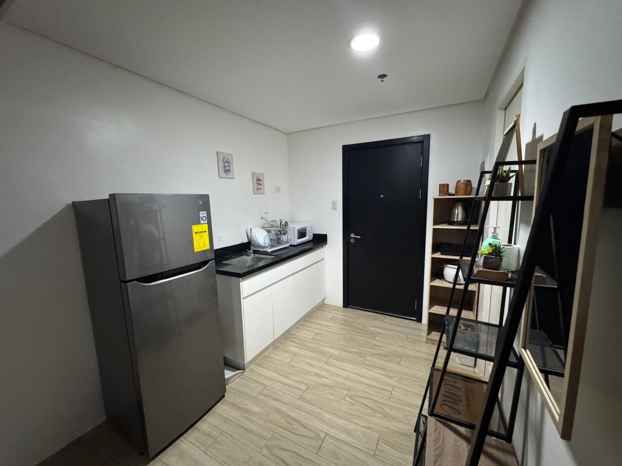 Your Near The Life Aparthotel Cebu