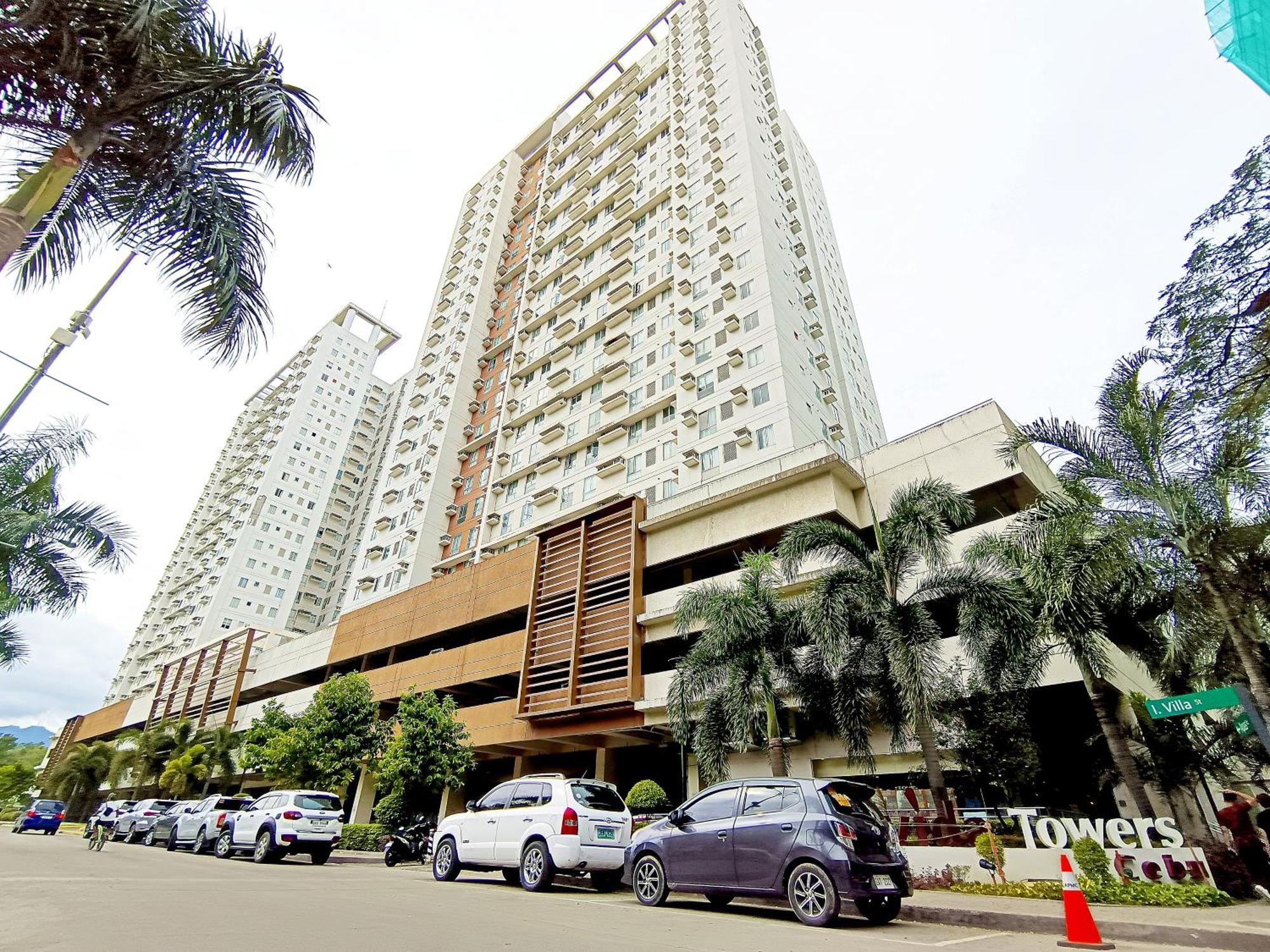 2012t2 Avida Towers It Park 1bedroom Unit Queen Bed Apartment *