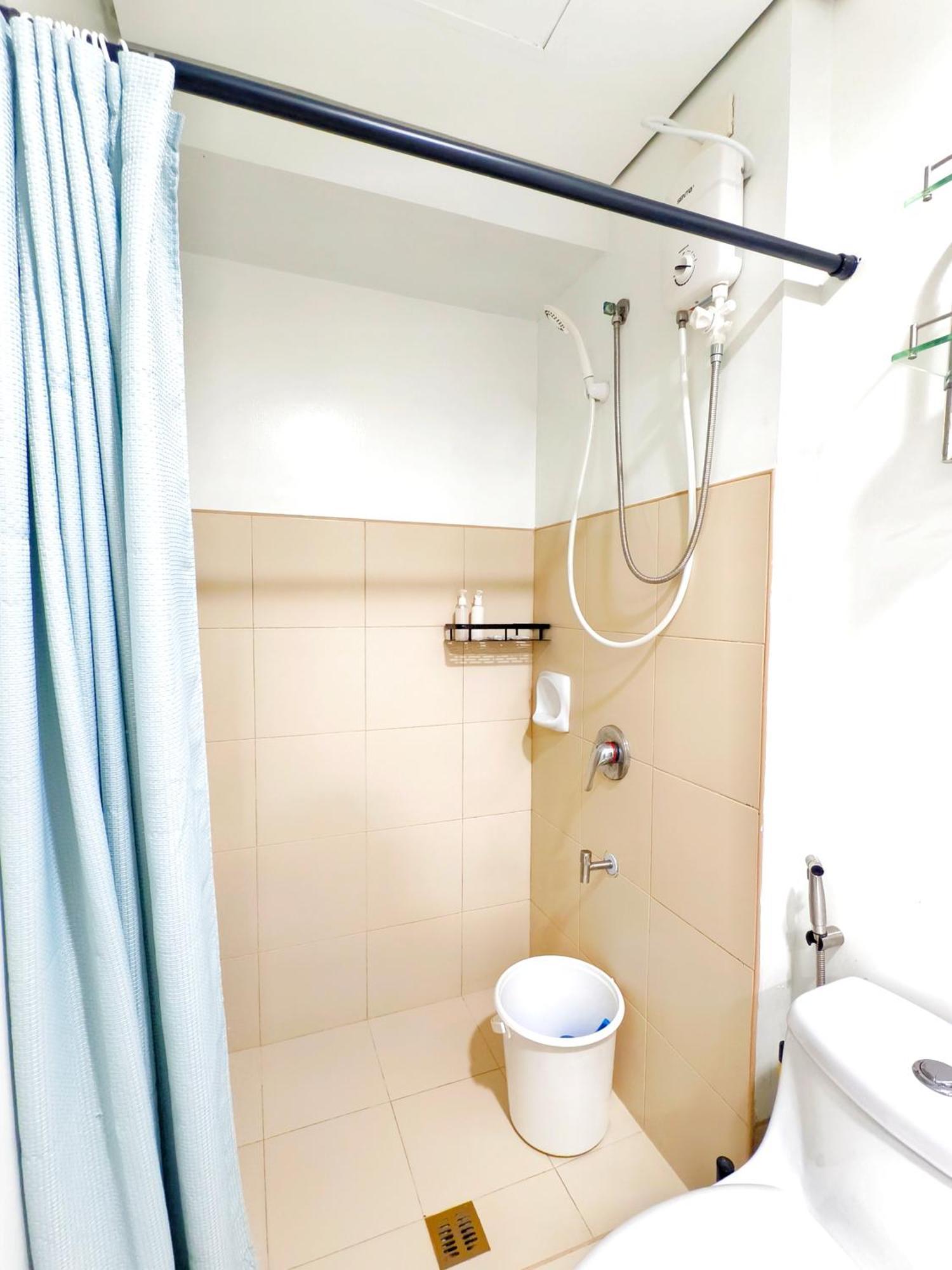 Apartment 2012t2 Avida Towers It Park 1bedroom Unit Queen Bed *