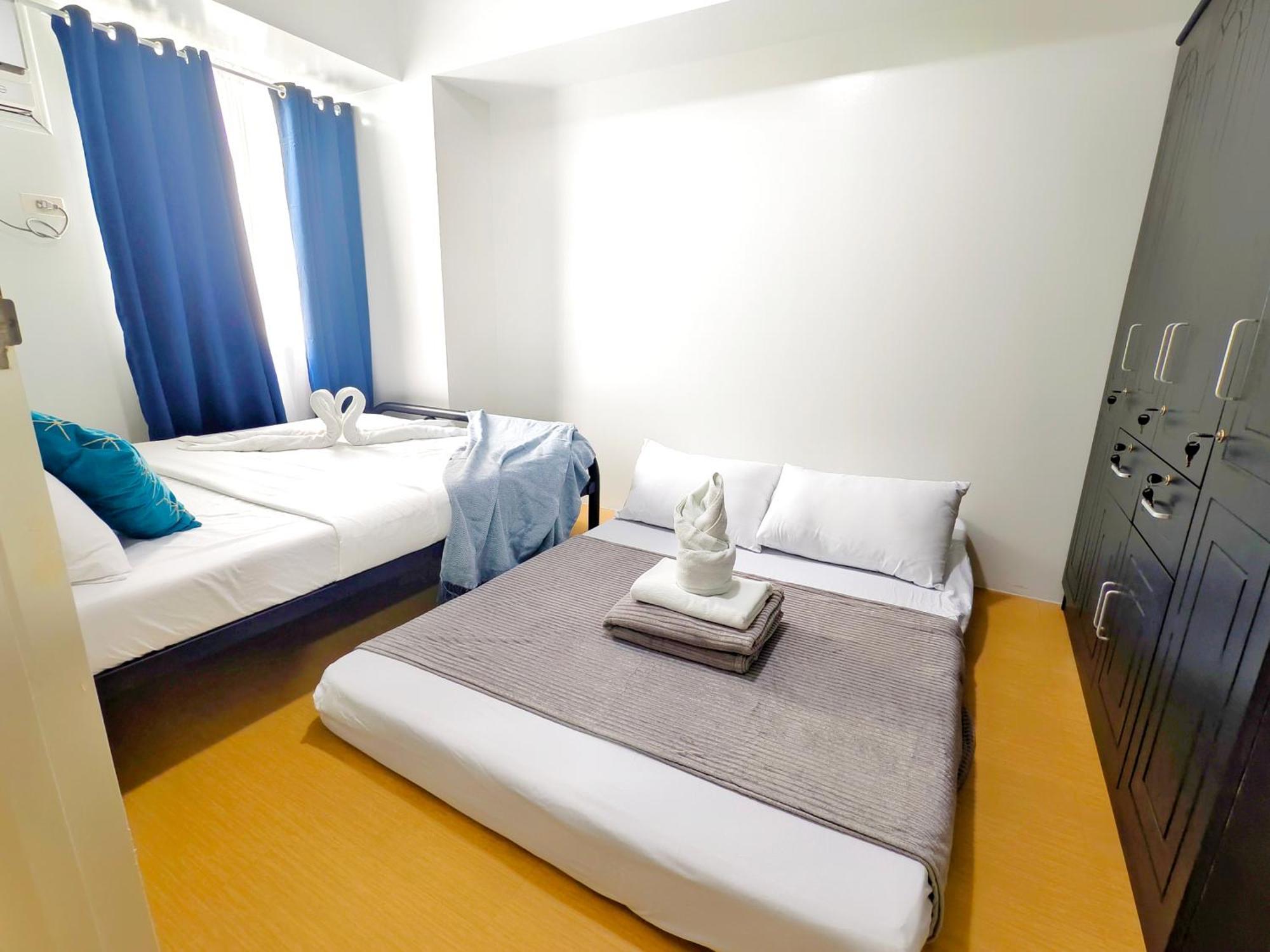 2012t2 Avida Towers It Park 1bedroom Unit Queen Bed Cebu