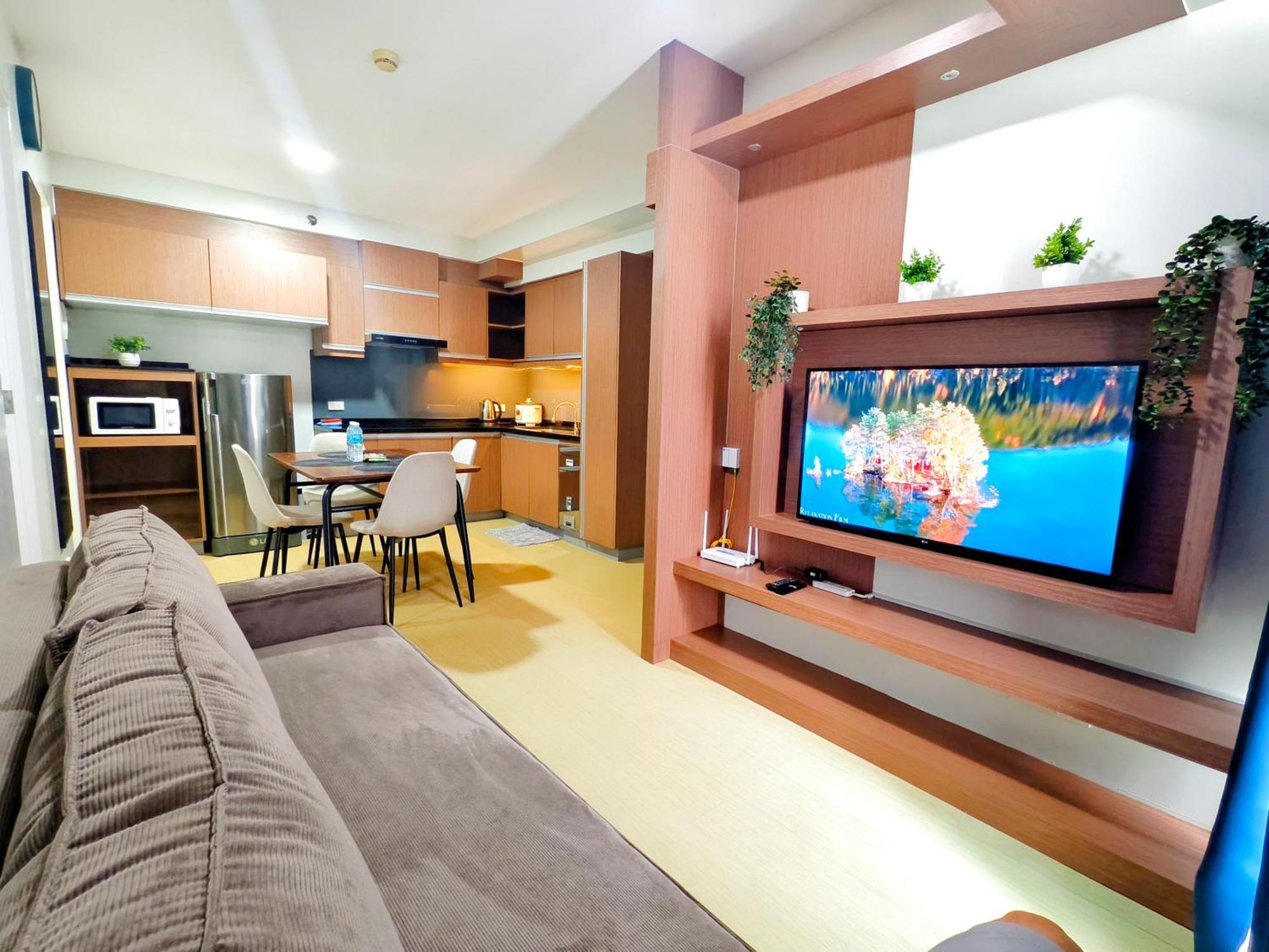 2012t2 Avida Towers It Park 1bedroom Unit Queen Bed Apartment *