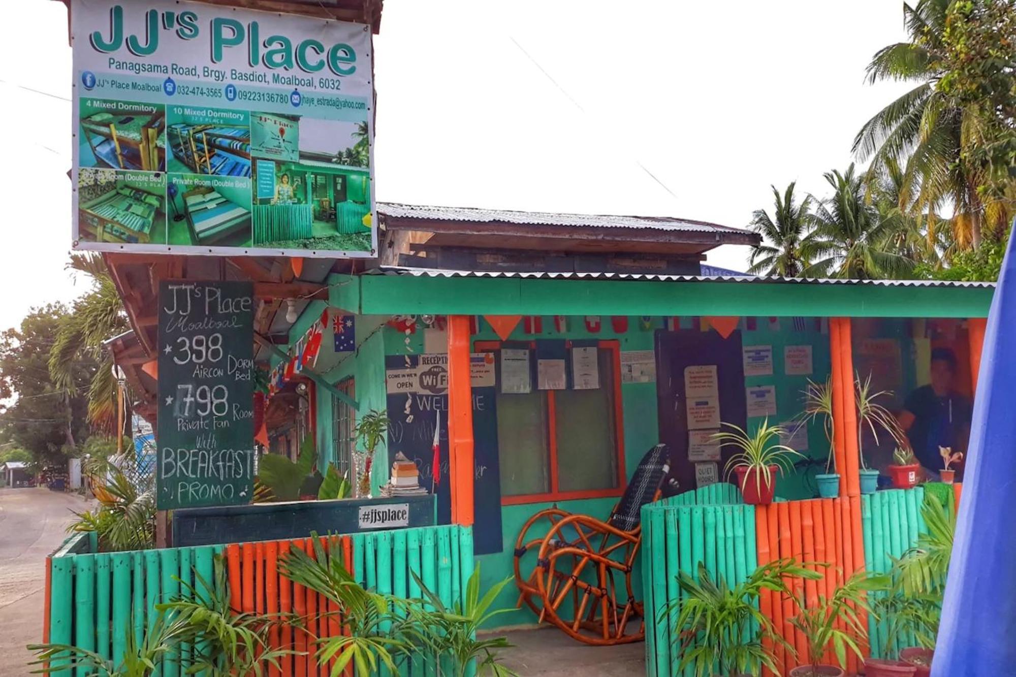 Hotel Oyo 928 Jjs Place