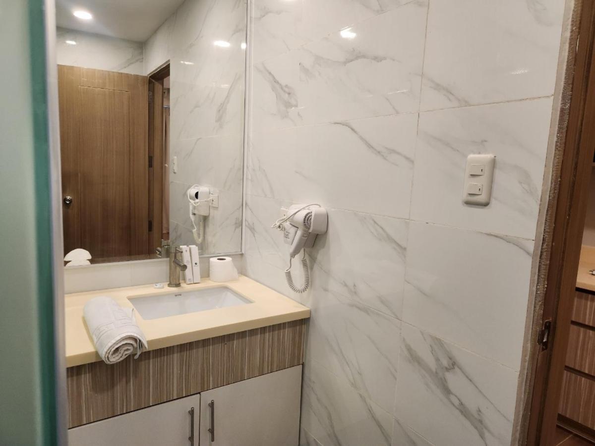 Apartment It Park Tree Wood New Furniture Water Front Casino 5m 1224 *