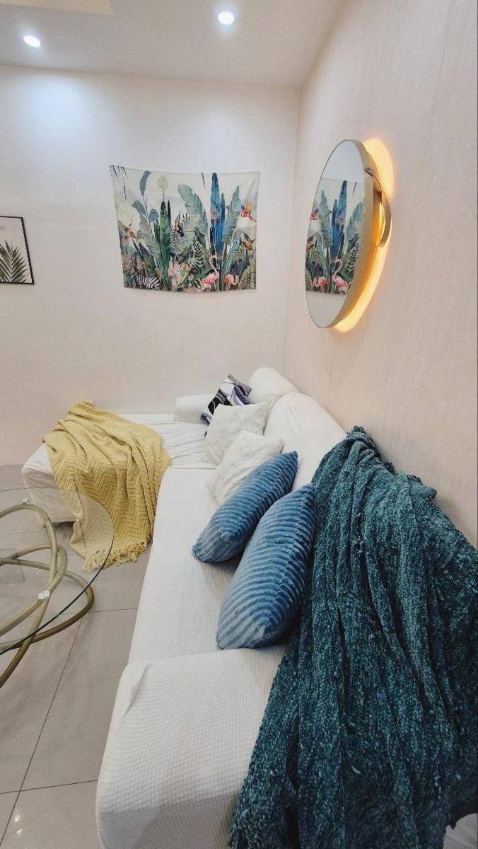 Movie Screen& 4rooms Private House Near J Park * Cebu