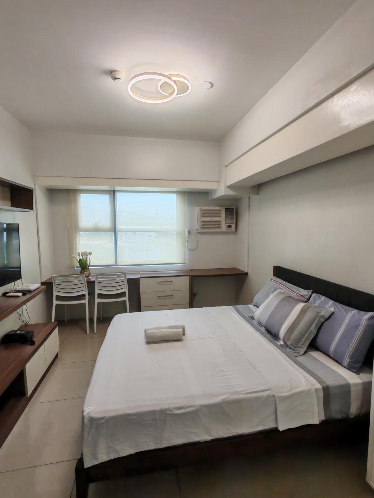 Lourdes Bedsit Horizon 101 Aparthotel