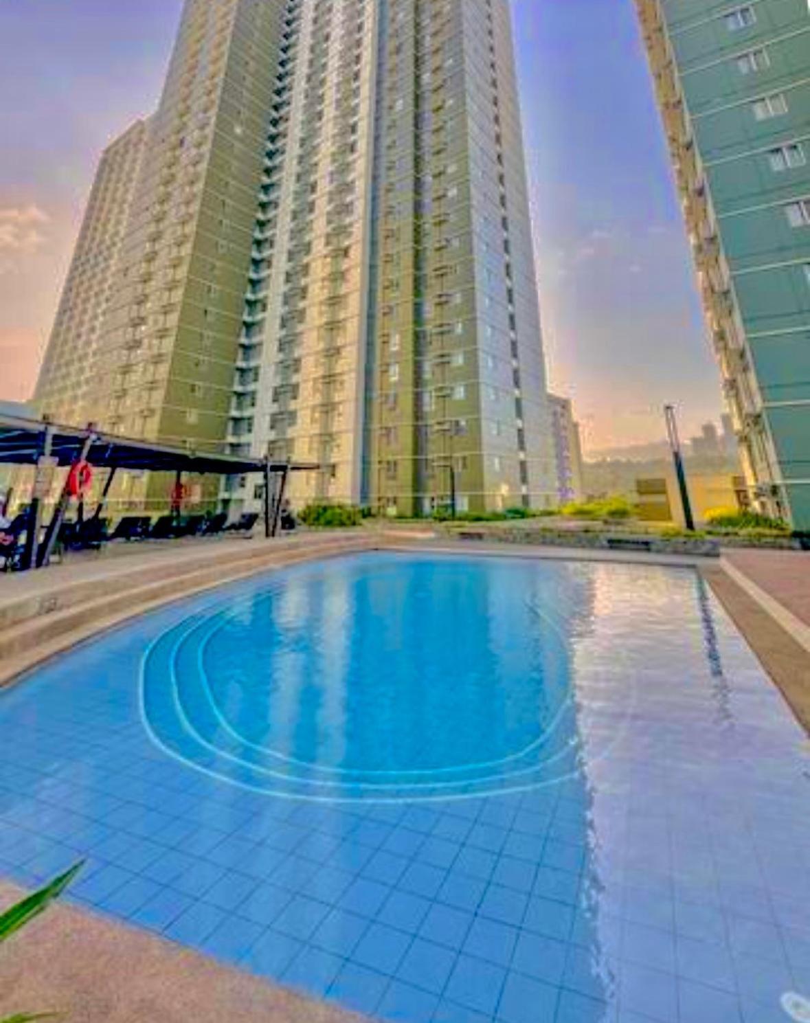 In It Park With Pool & Netflix Aparthotel *