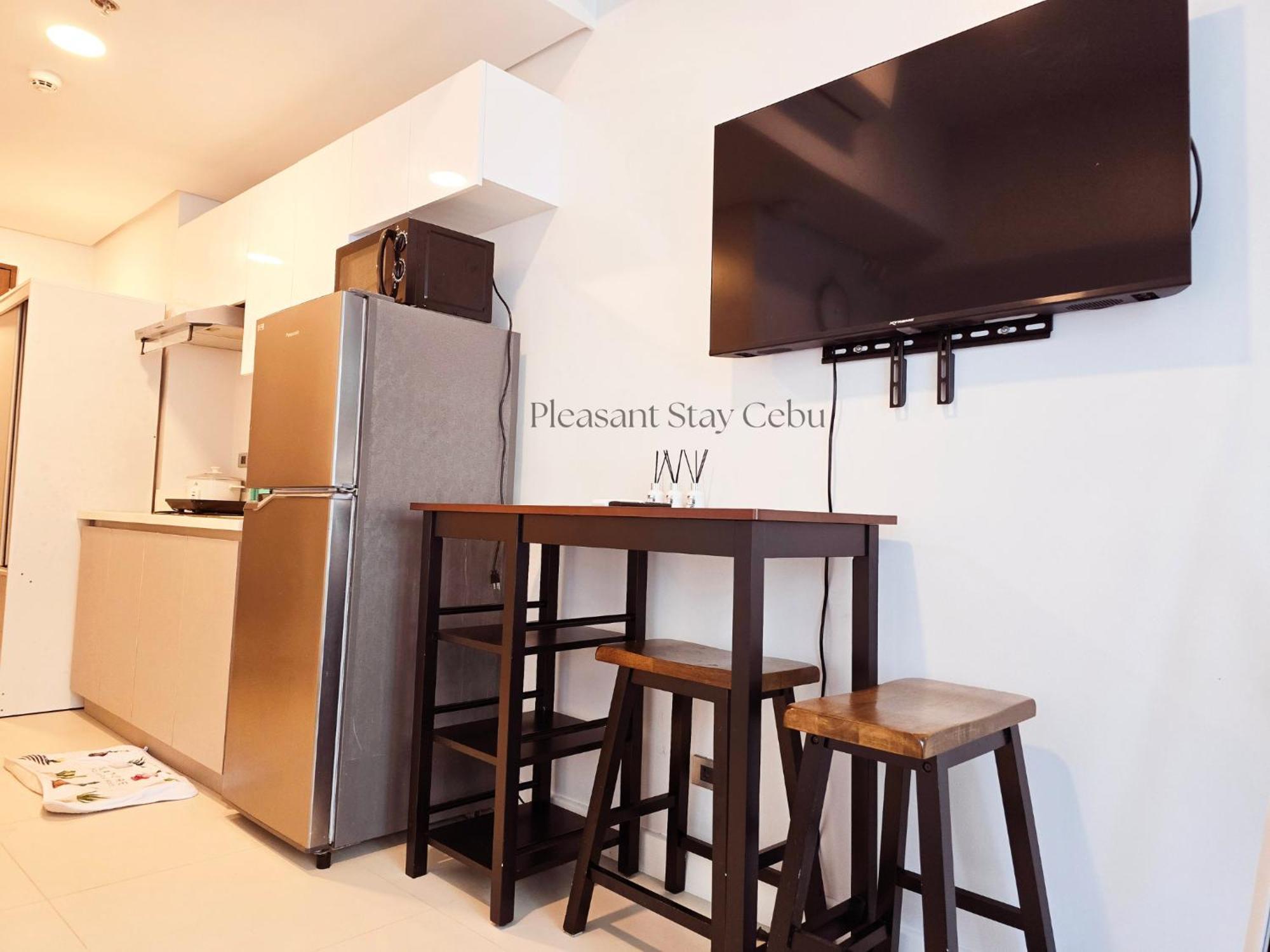38th Park Ave In It Park New Pool Gym Smart Tv Fast Wifi Near Malls Restaurants *