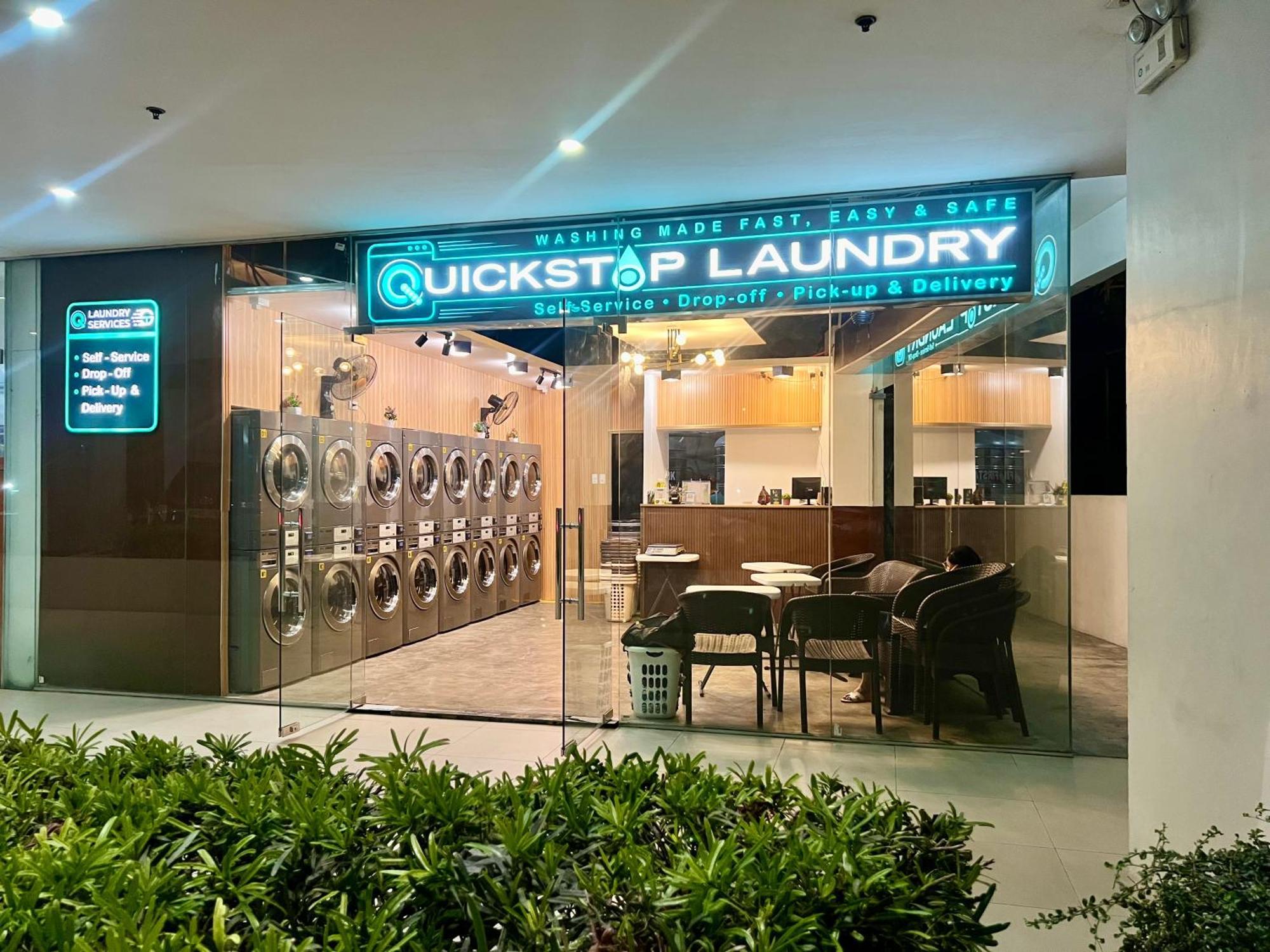 Sweet Staycation 1 Bedroom Apartment *