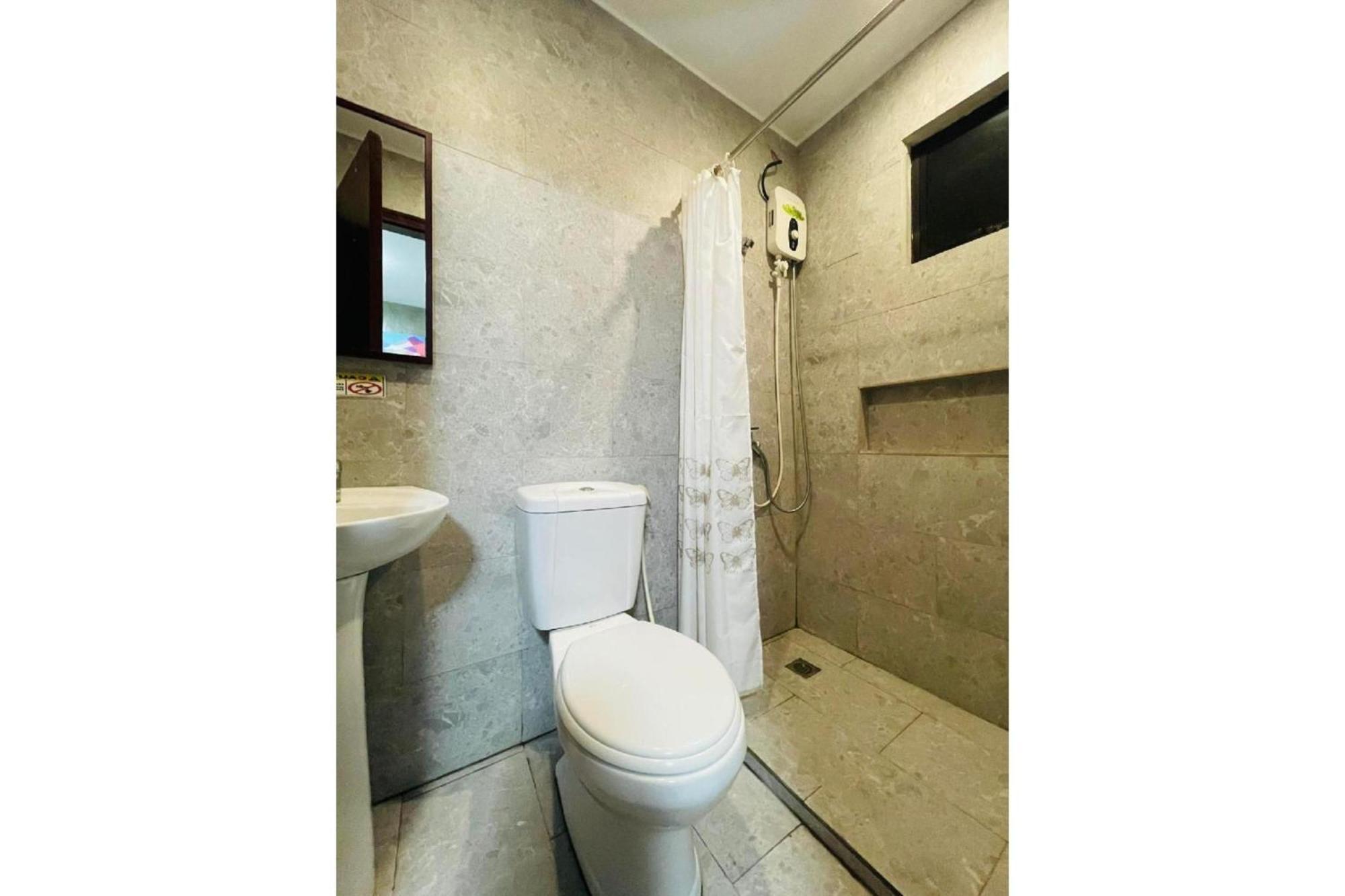 Oyo 925 Rcee Place