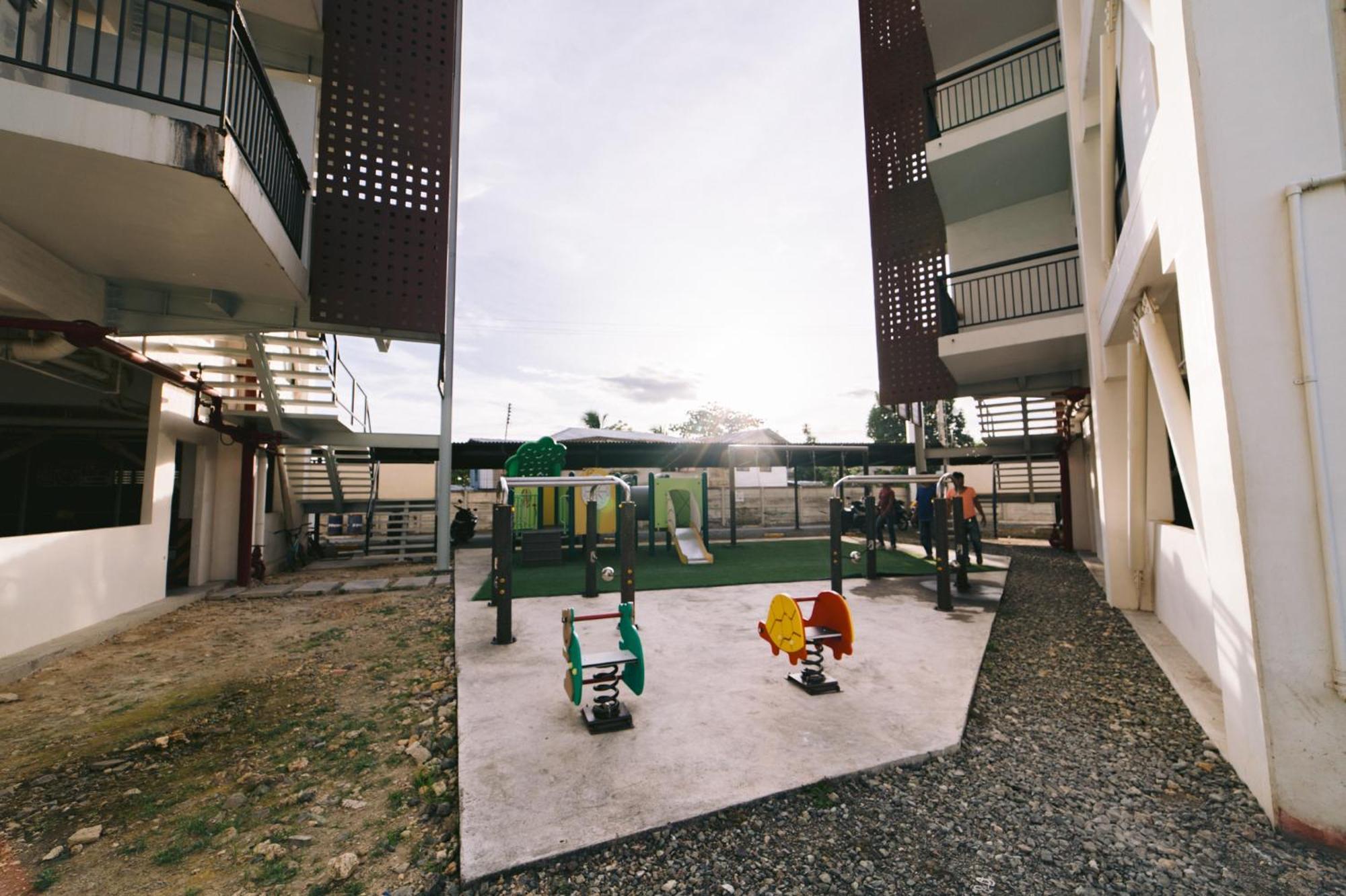 Royal Oceancrest Mactan Unit 1418 Apartment
