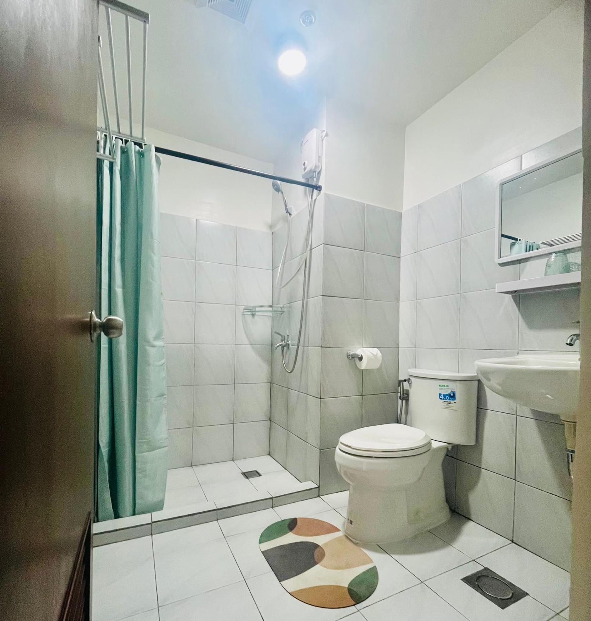 Aizen's Haven At Casa Mira Guadalupe Cebu