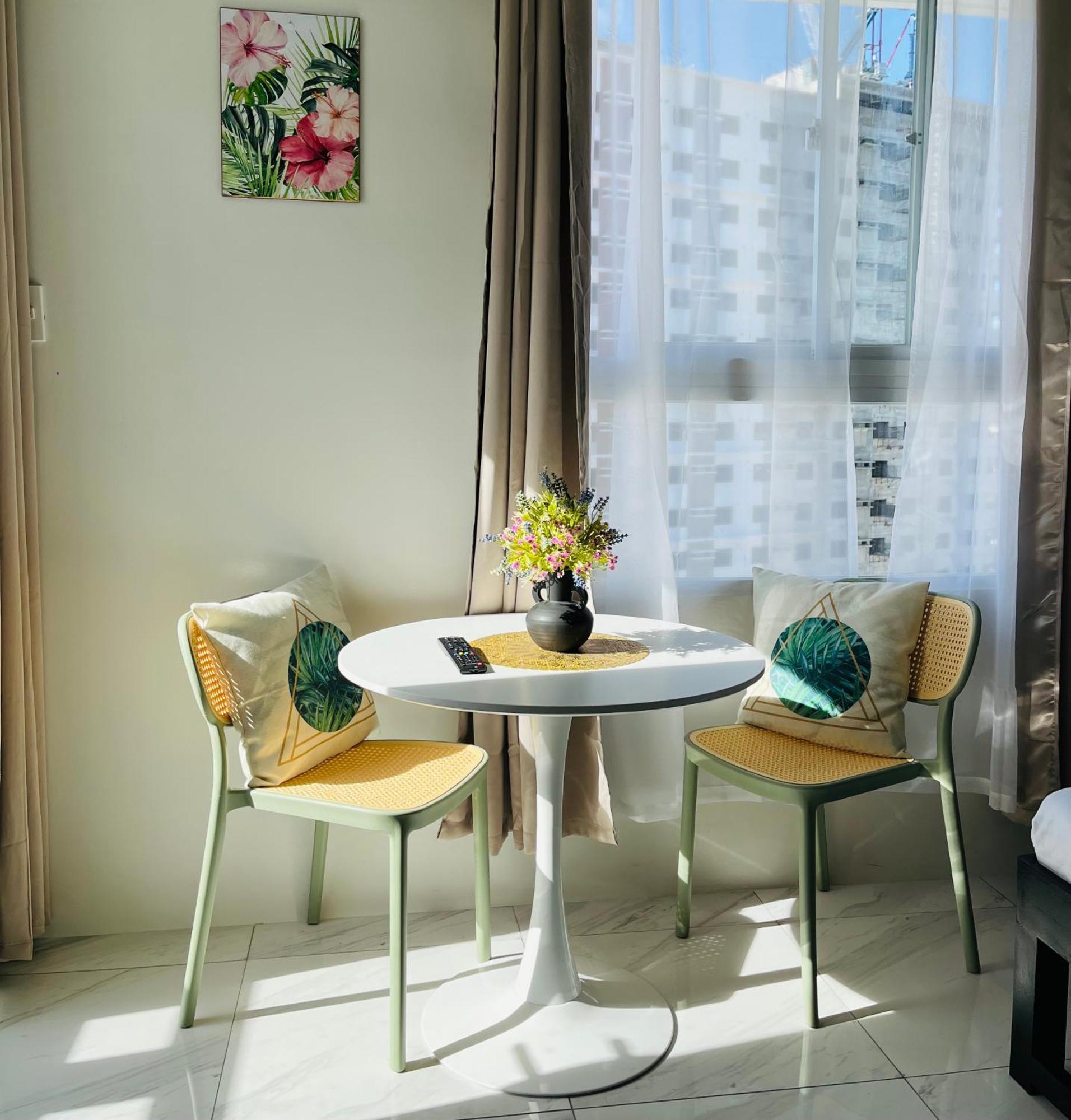 Aizen's Haven At Casa Mira Guadalupe Aparthotel Cebu