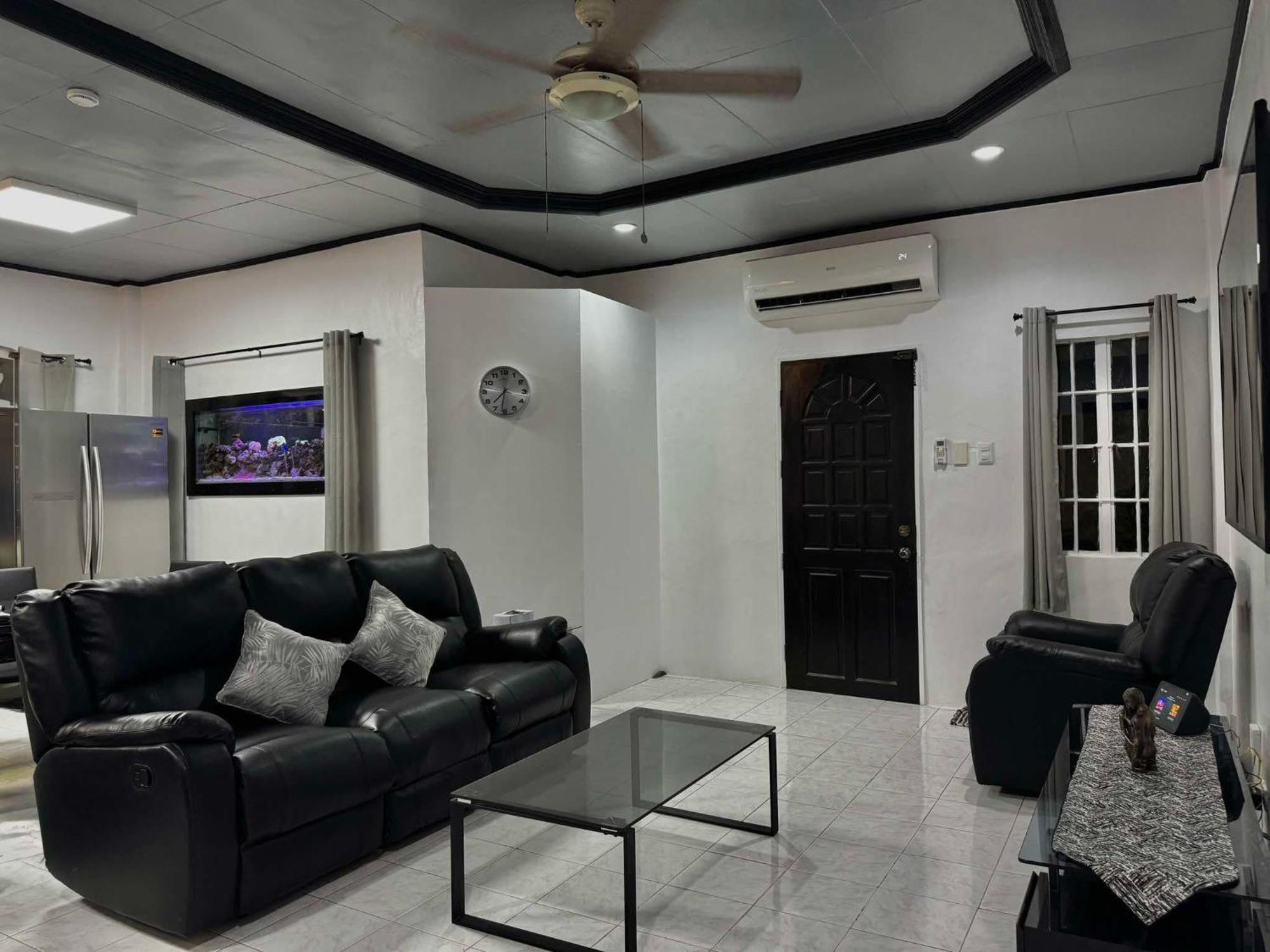 Holloway Hideaway Lapu-Lapu City