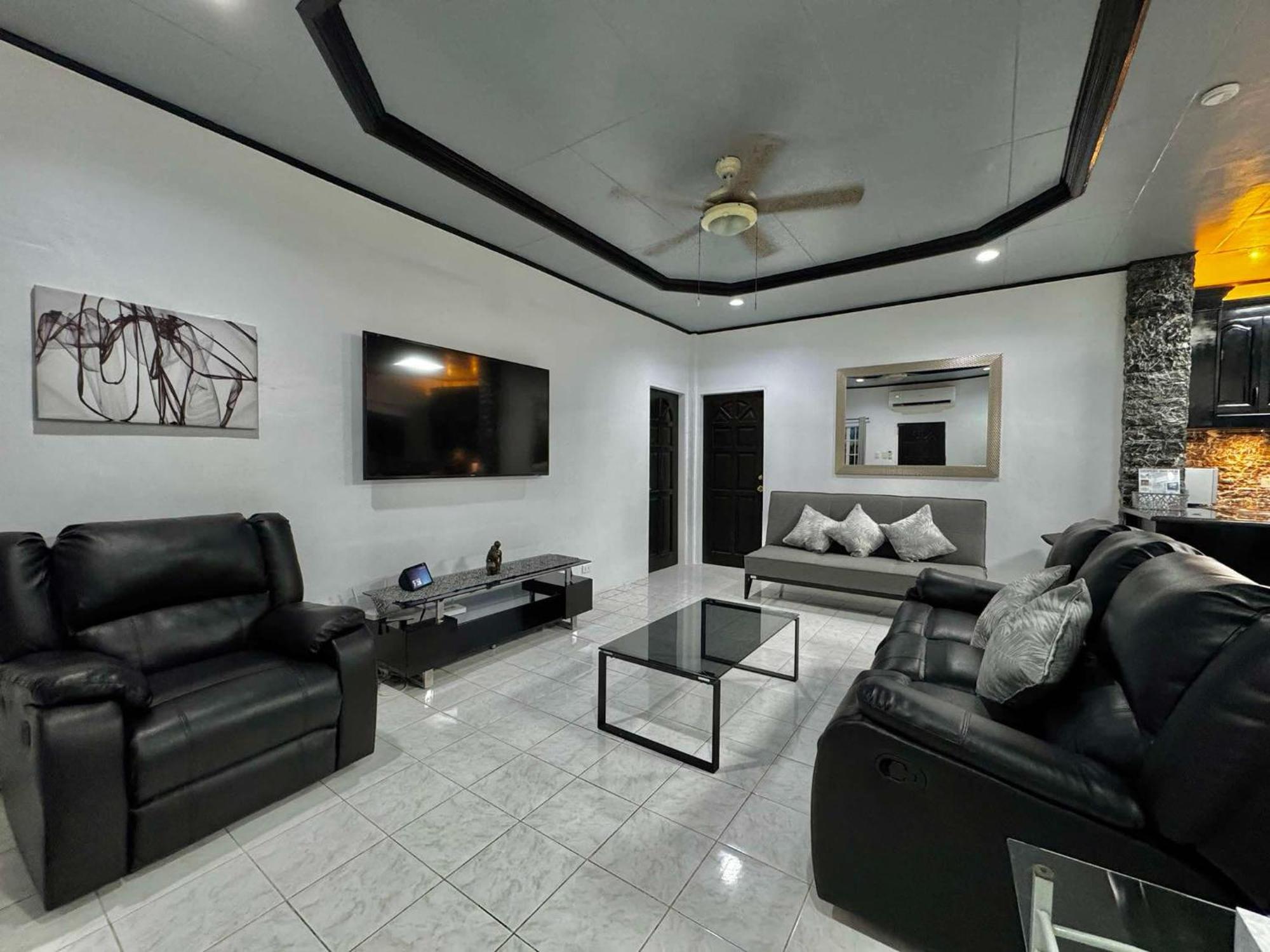 Homestay Holloway Hideaway Lapu-Lapu City