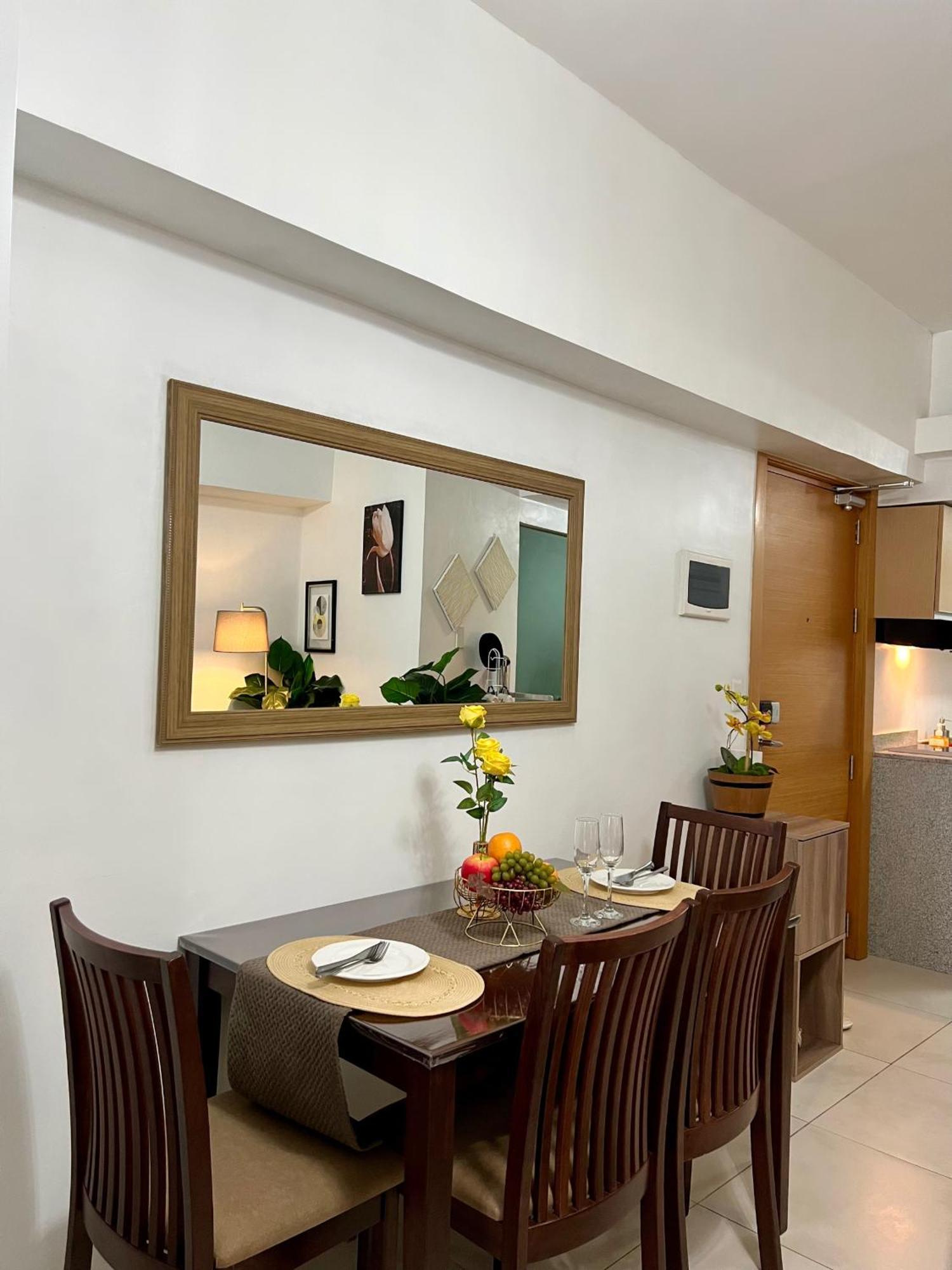 Sweet Staycation 1 Bedroom Apartment *