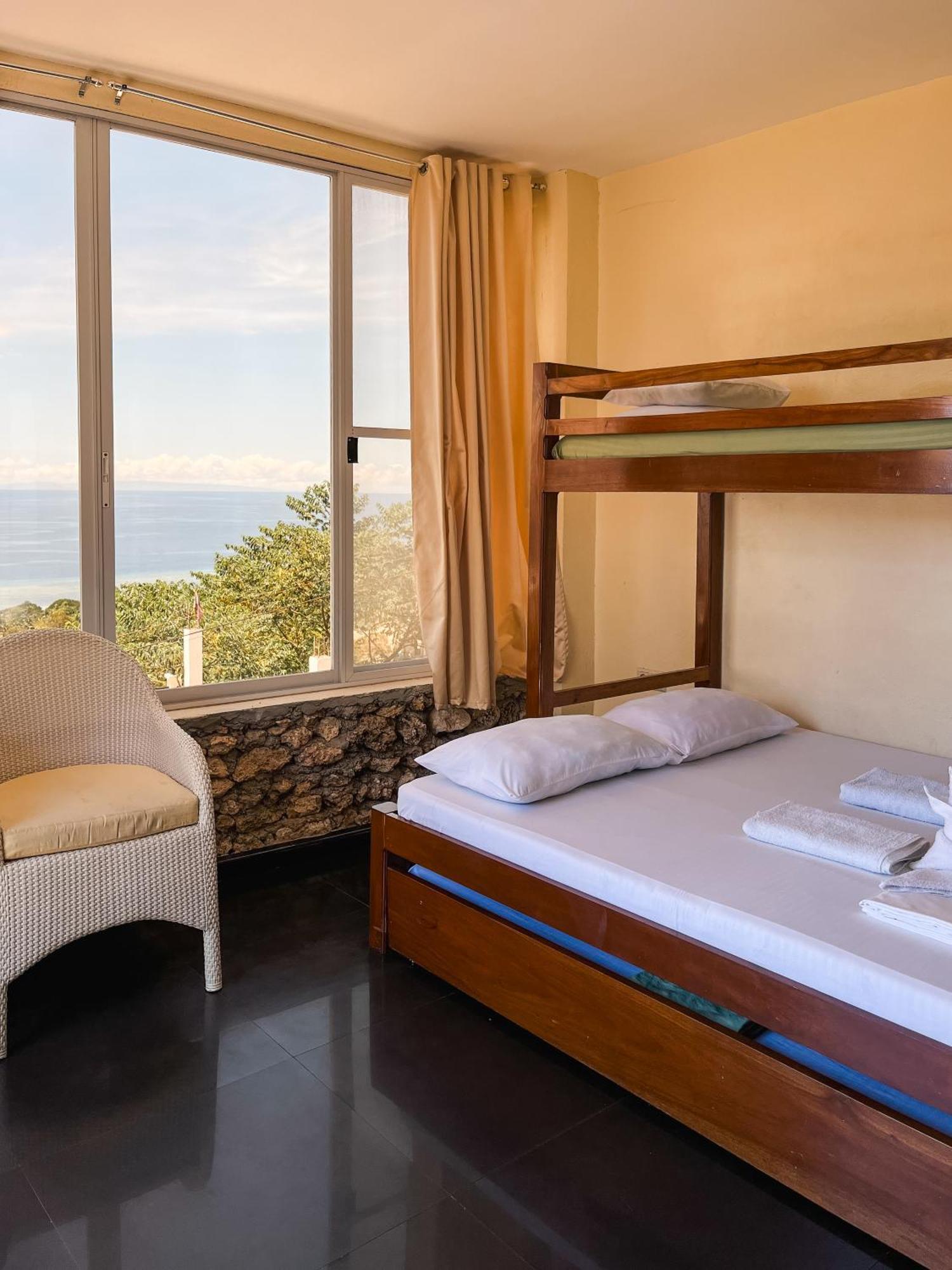 Apartamento Seaview Mansion 4 -family Dalaguete