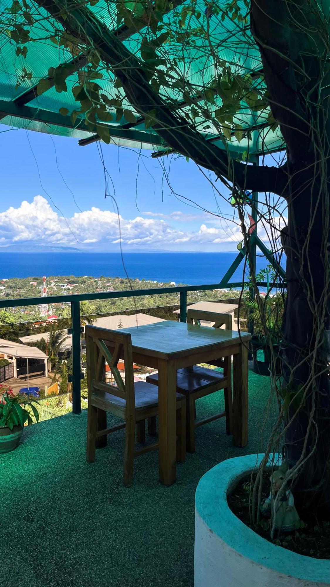 Apartment Seaview Mansion - 5 Dalaguete
