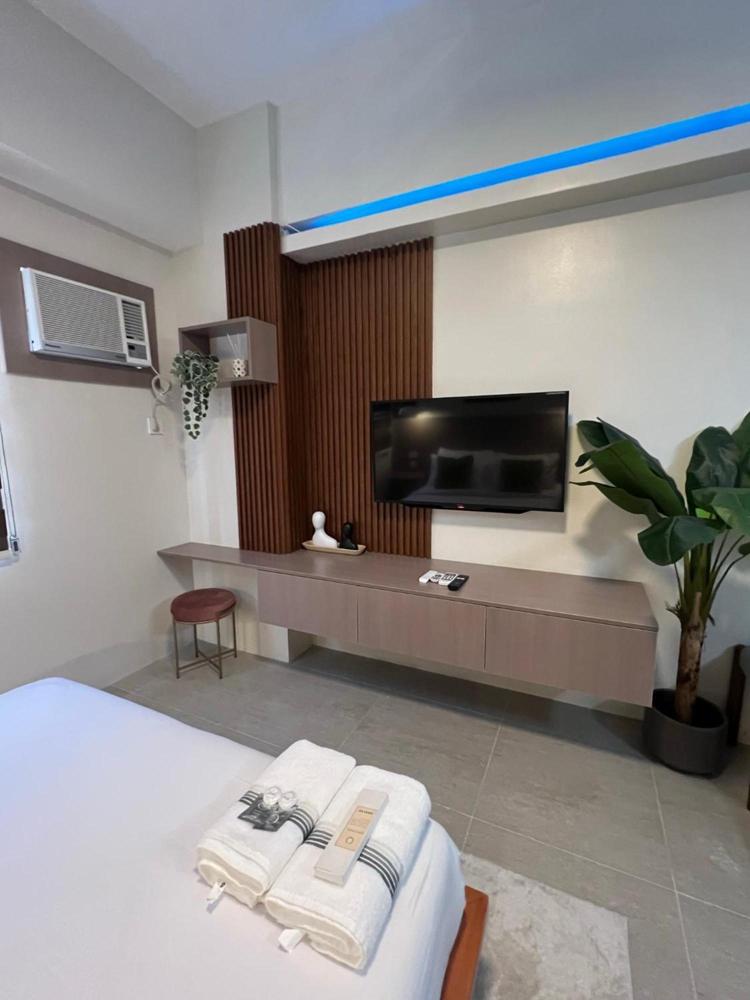 Apartment Cozy Near It Park With Pool Netflix *