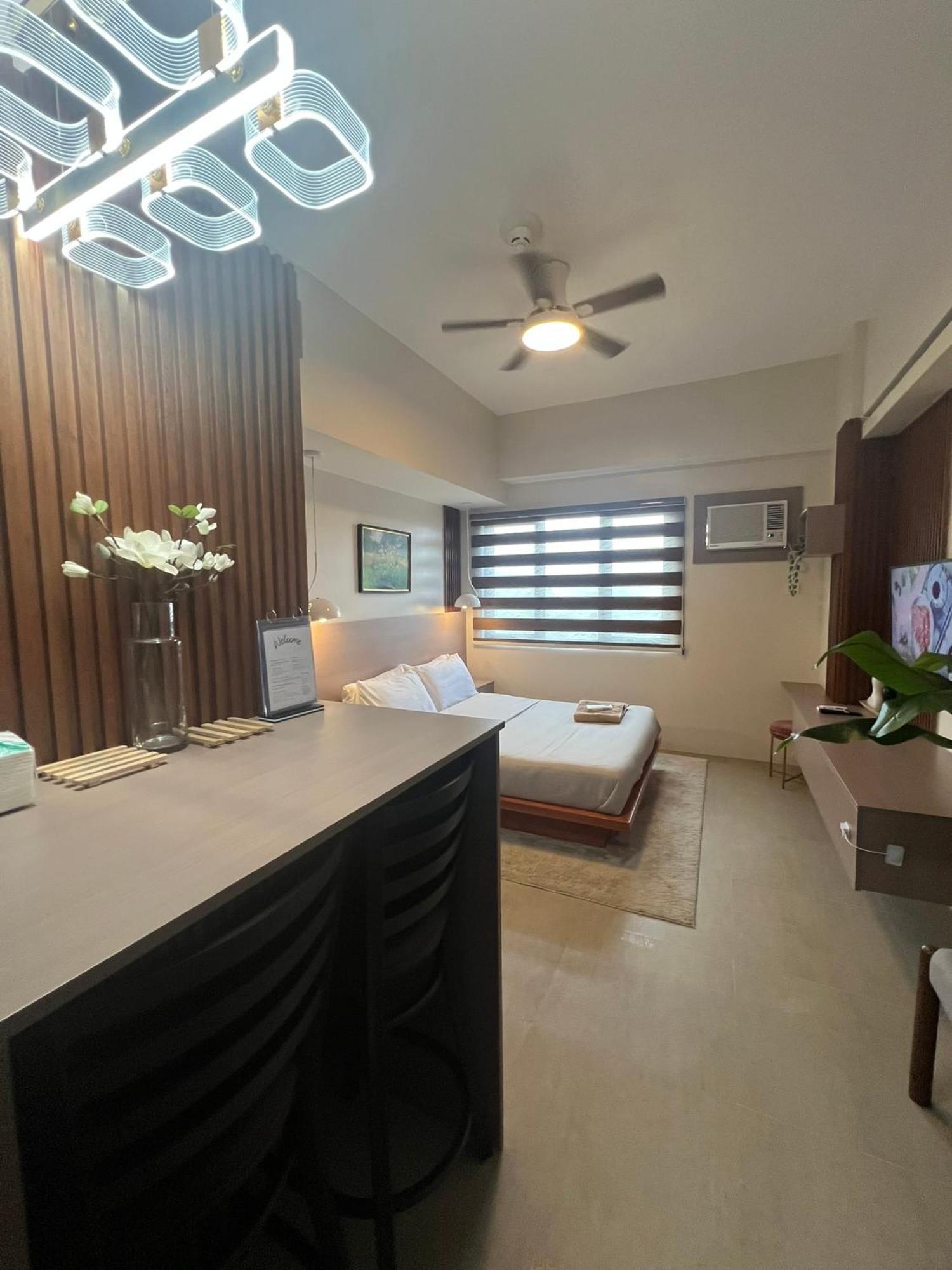 Cozy Near It Park With Pool Netflix Apartment