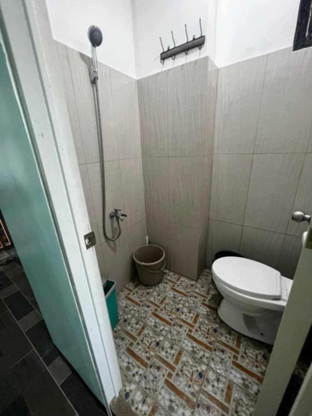 Amk Rental's *