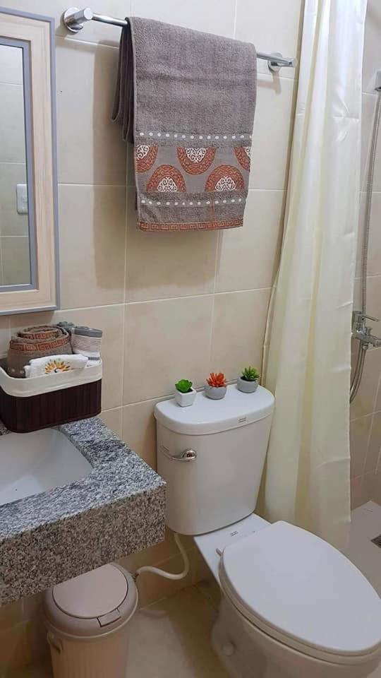 Aparthotel 1br - 17th Fr Mountain-view At Sundance Residences Cebu